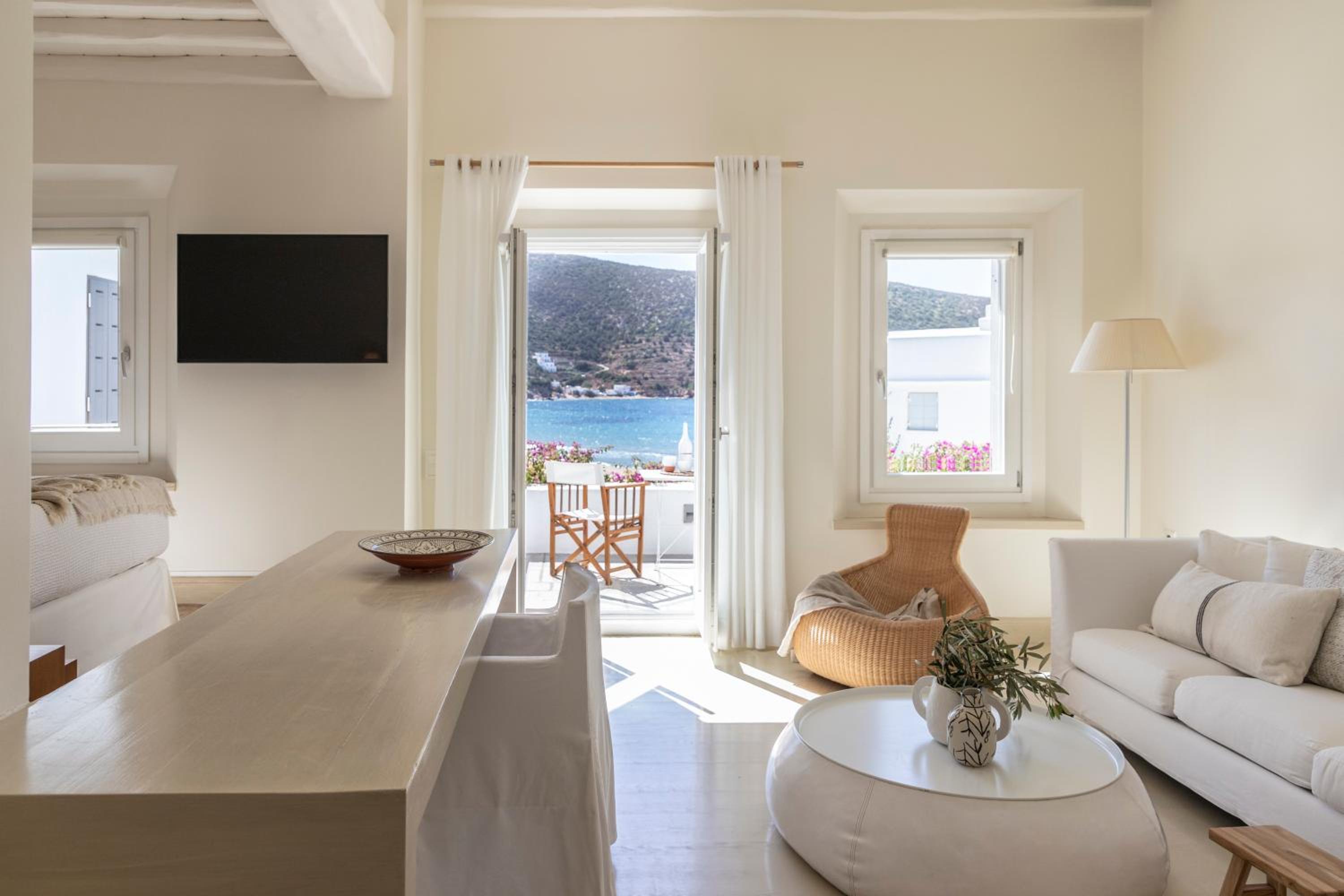 Junior Suite with Sea View - Photo 1