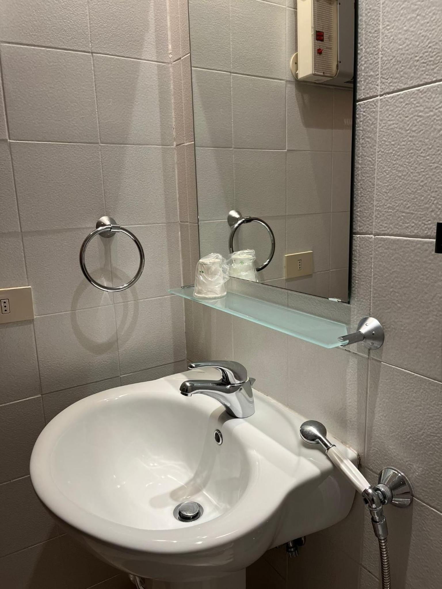 Deluxe Double or Twin Room photo 2