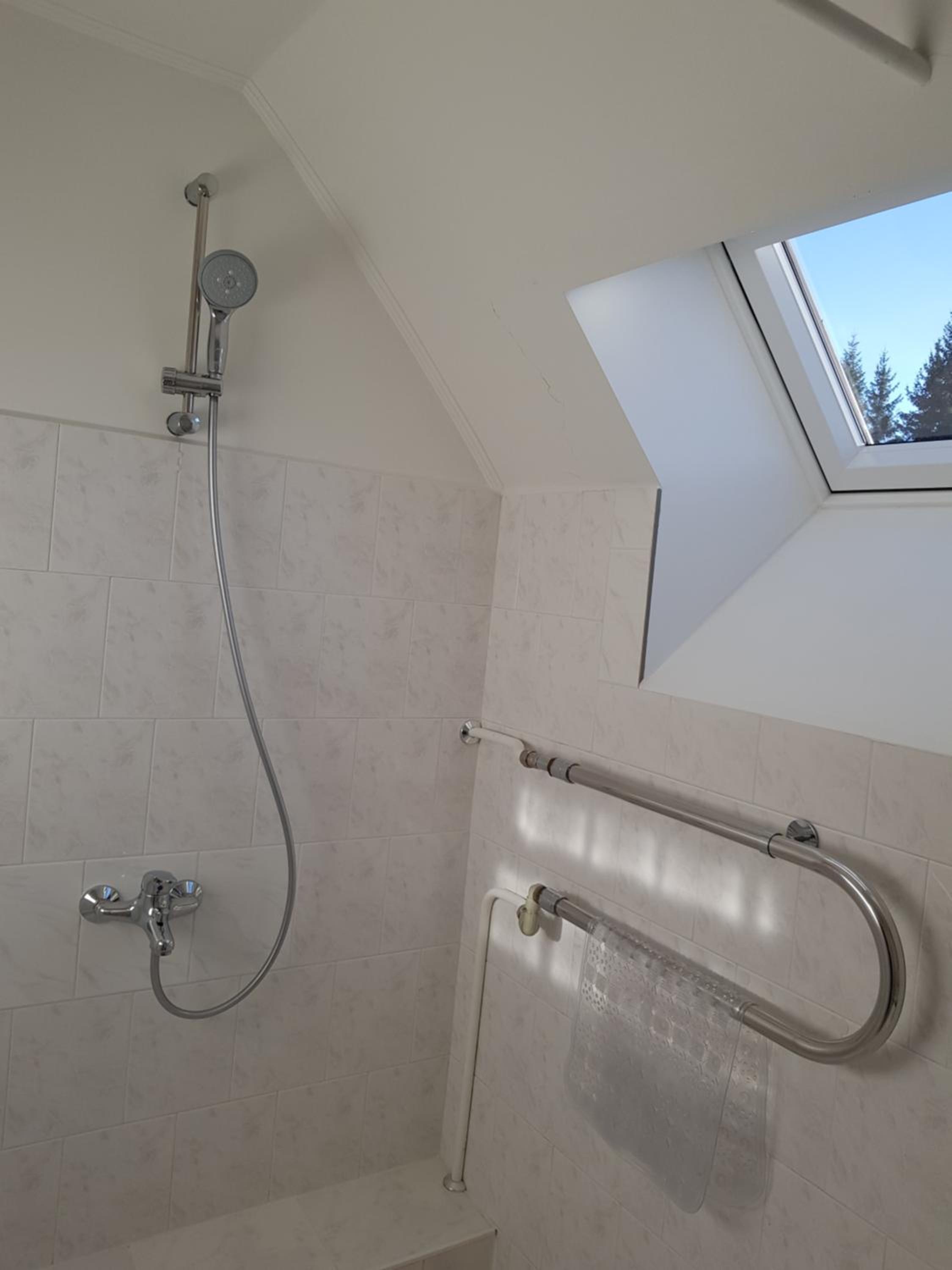 Standard Double Room - Photo 7
