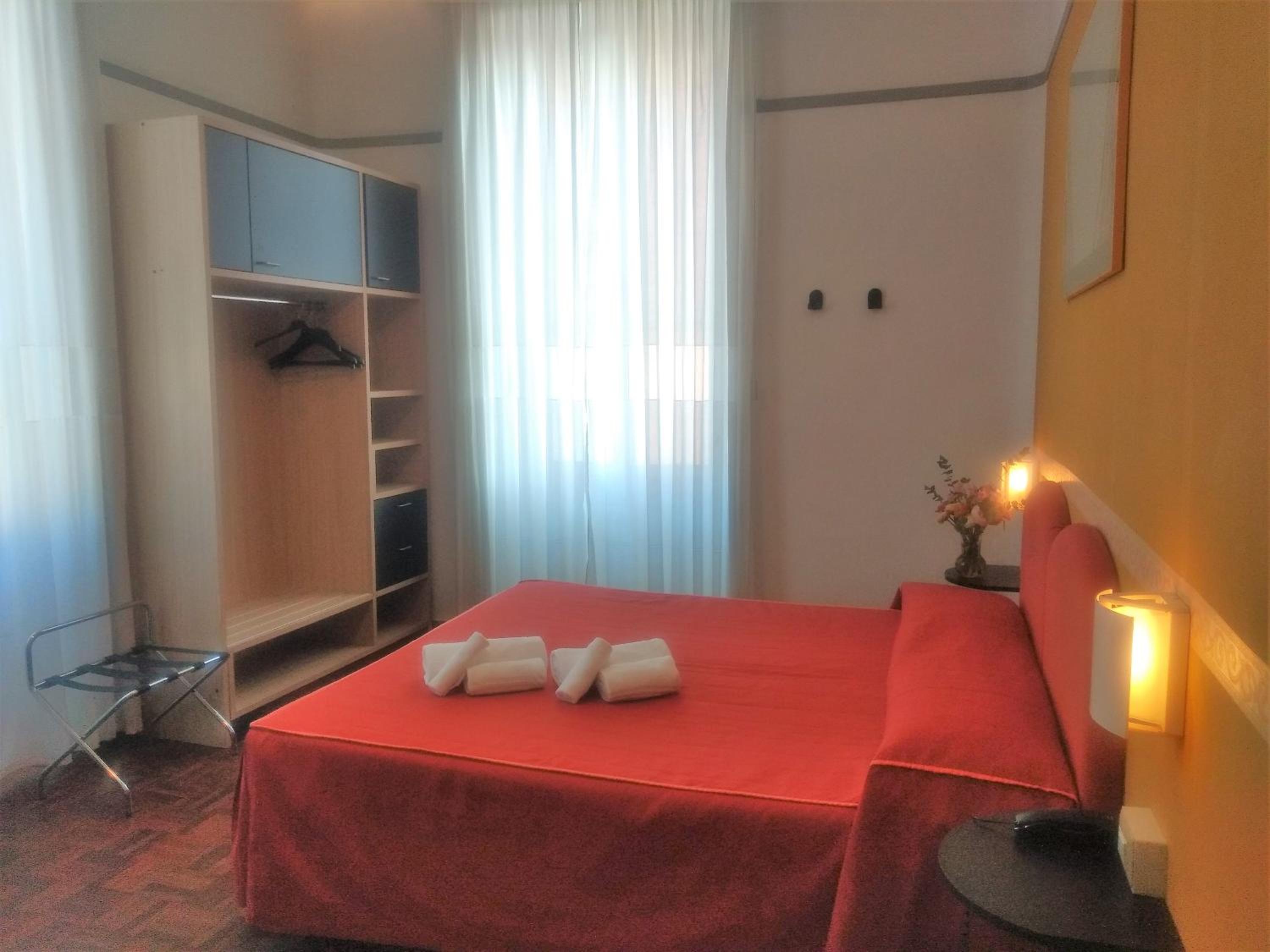 Double or Twin Room - Photo 3