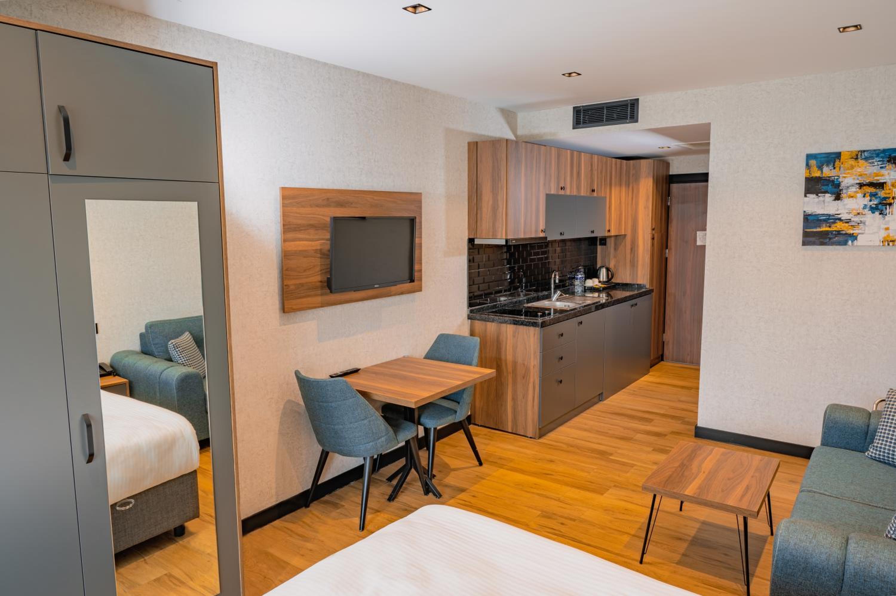 Deluxe Triple Room