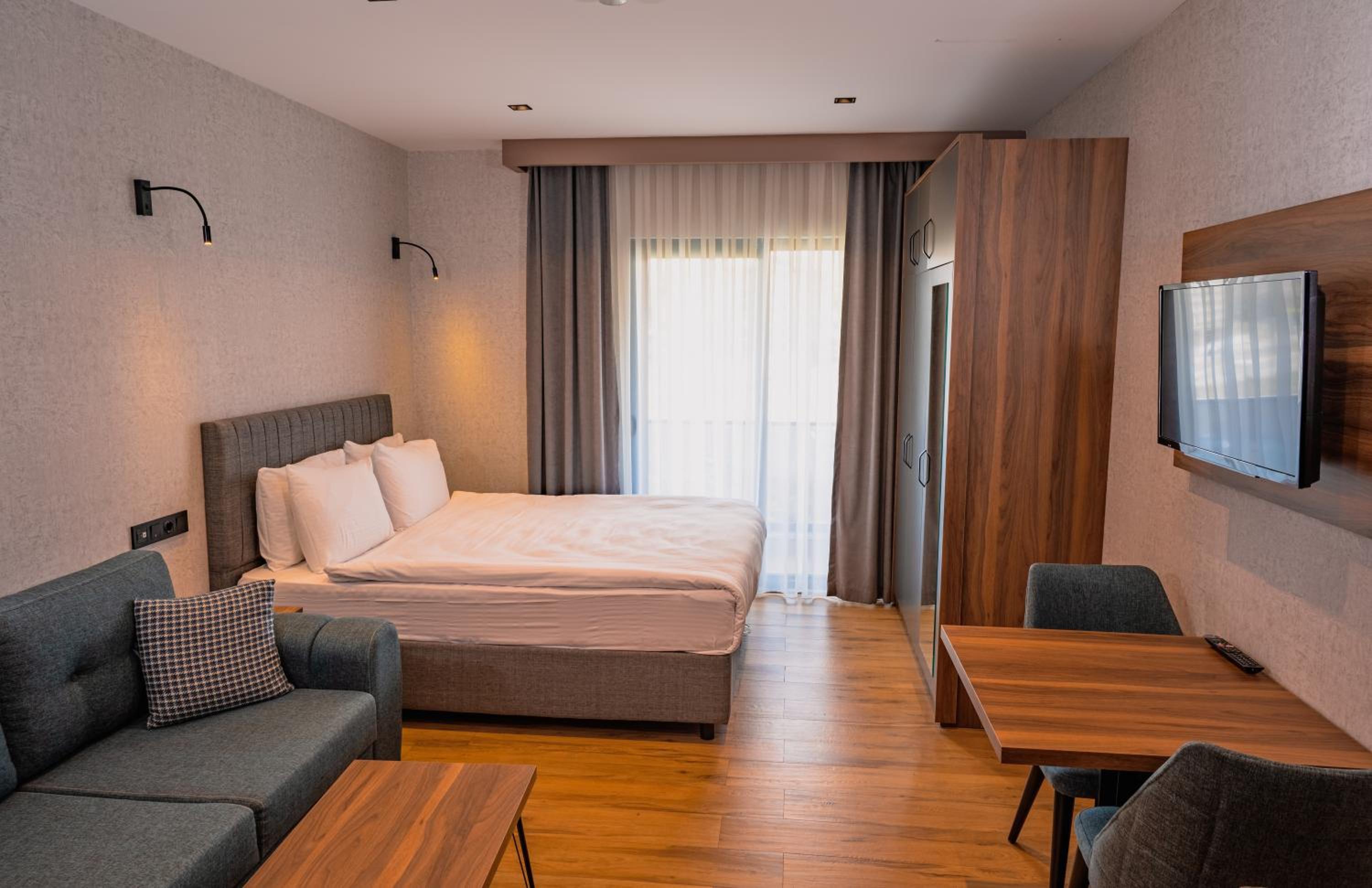 Deluxe Single Room with Balcony photo 3