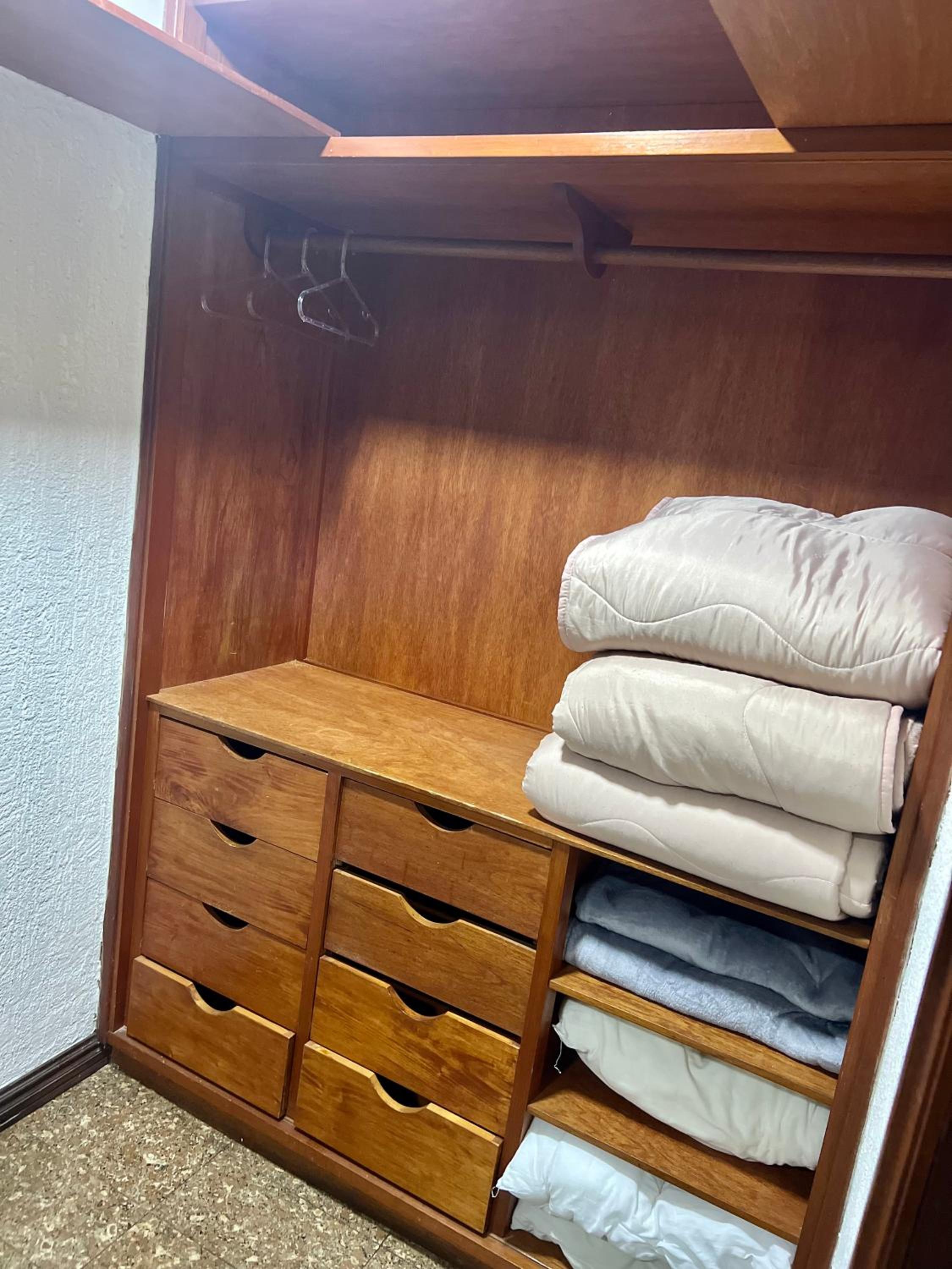 Quadruple Room - Photo 2