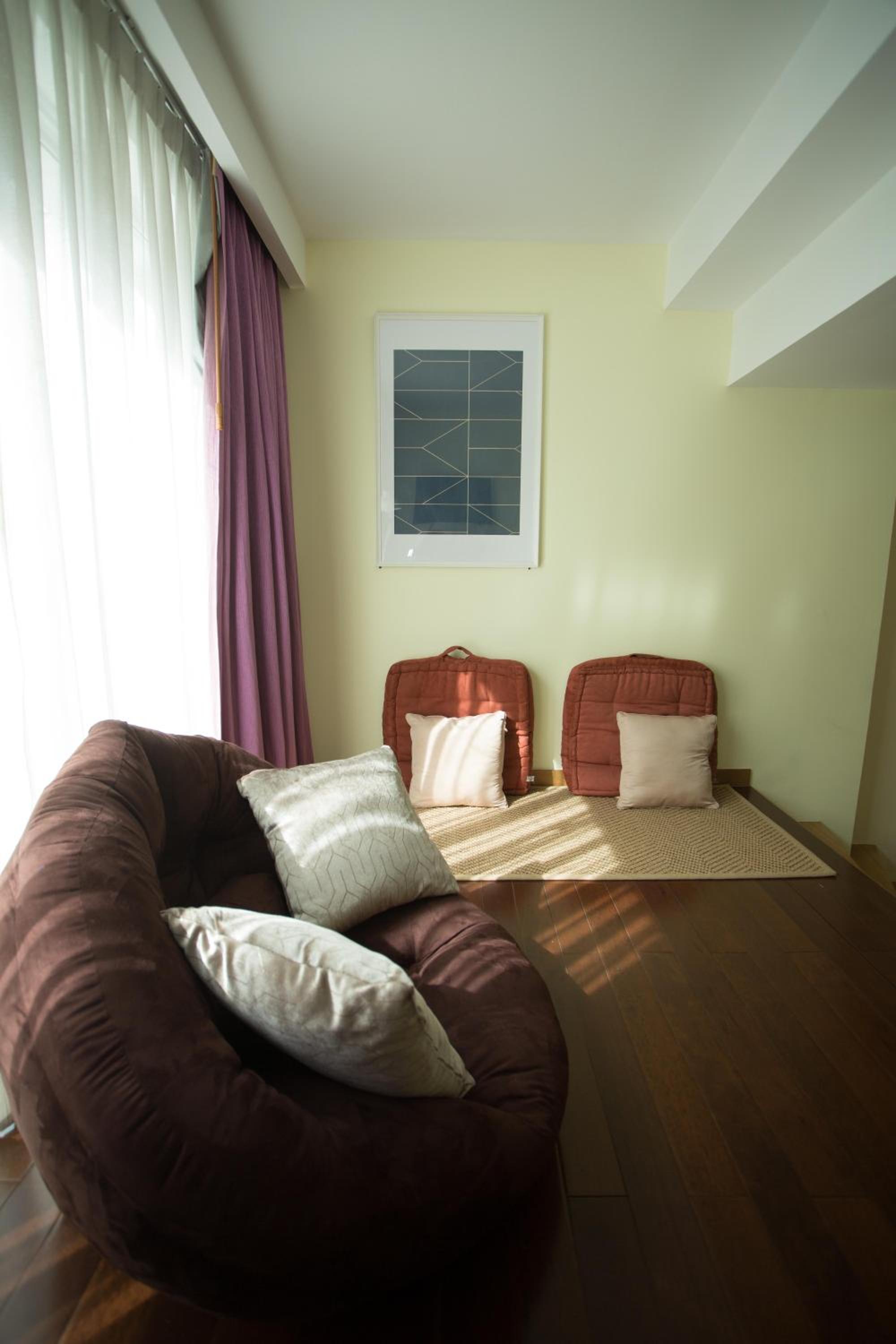 Family Room photo 2