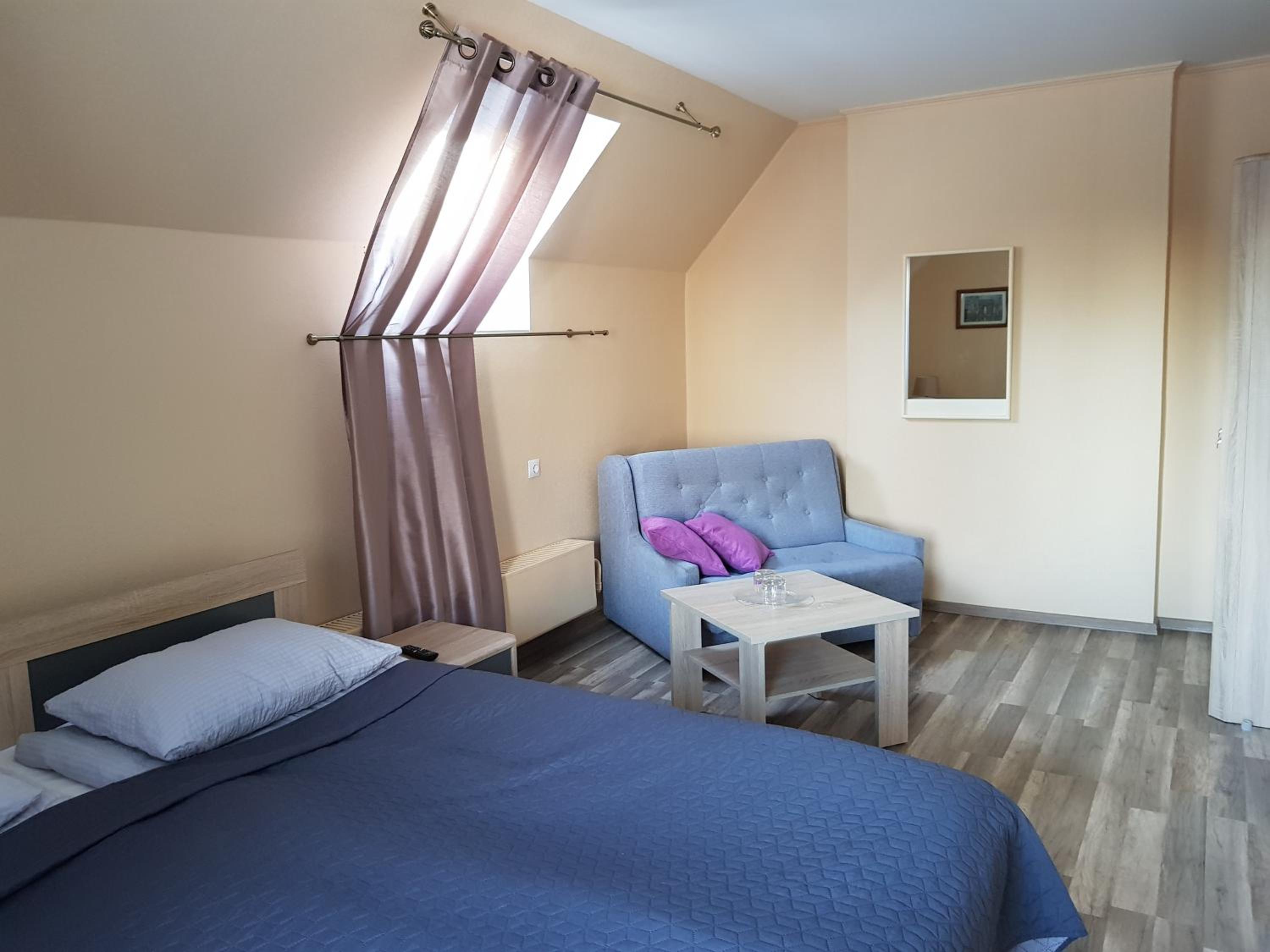 Triple Room with Shower - Photo 2