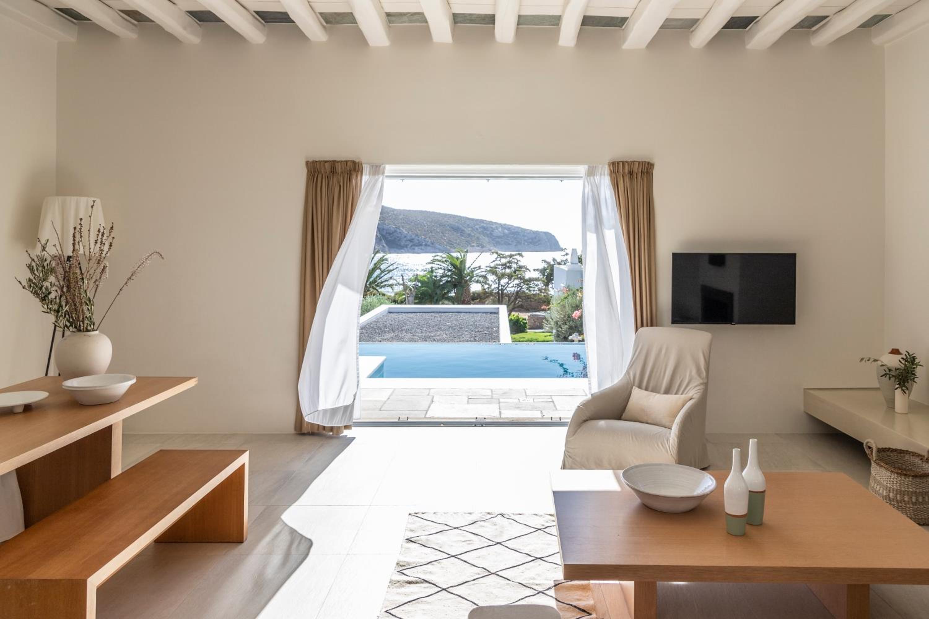 Senior Villa with Private Pool  - Photo 2