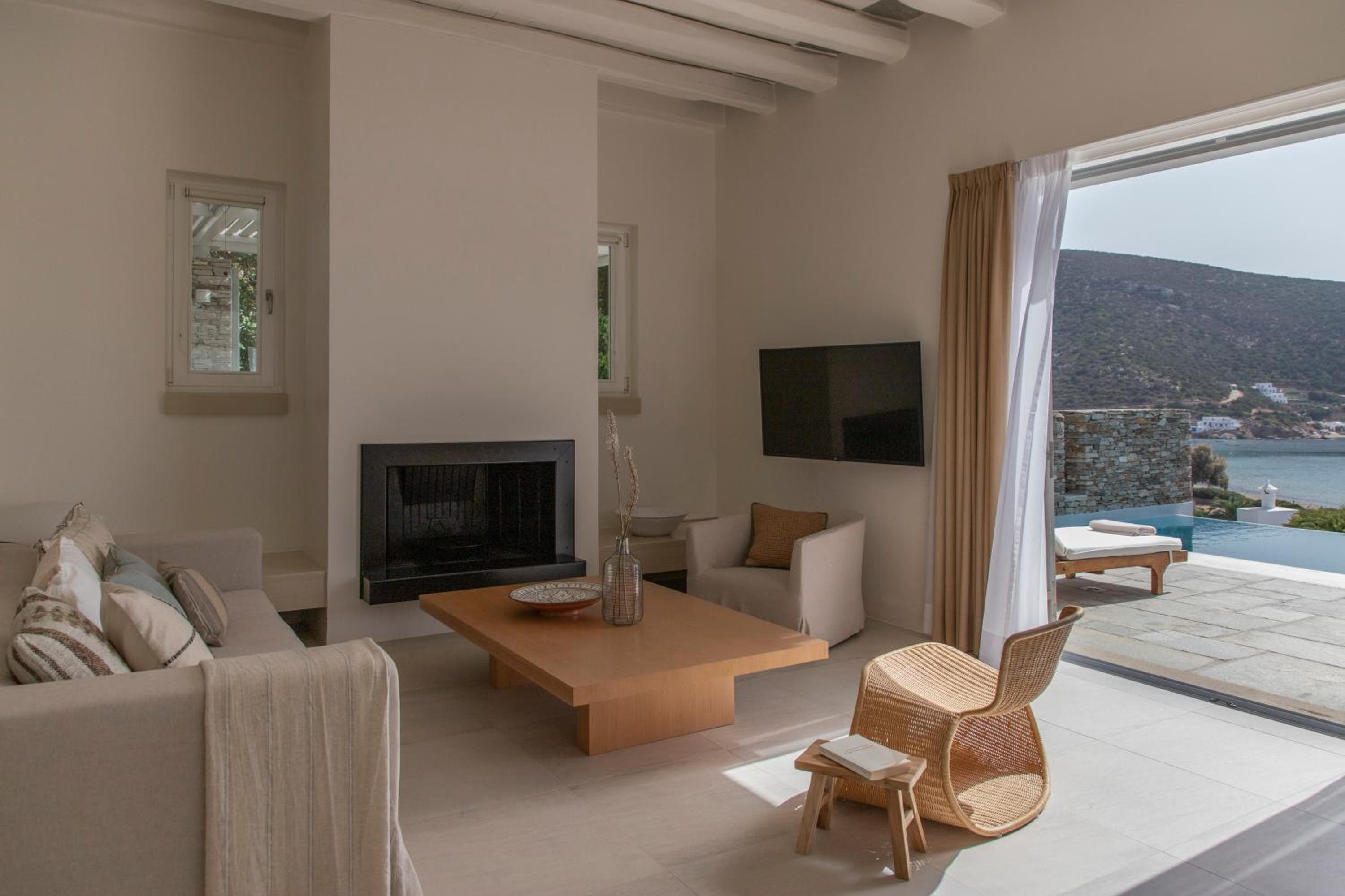Executive Villa with Private Pool - Photo 8