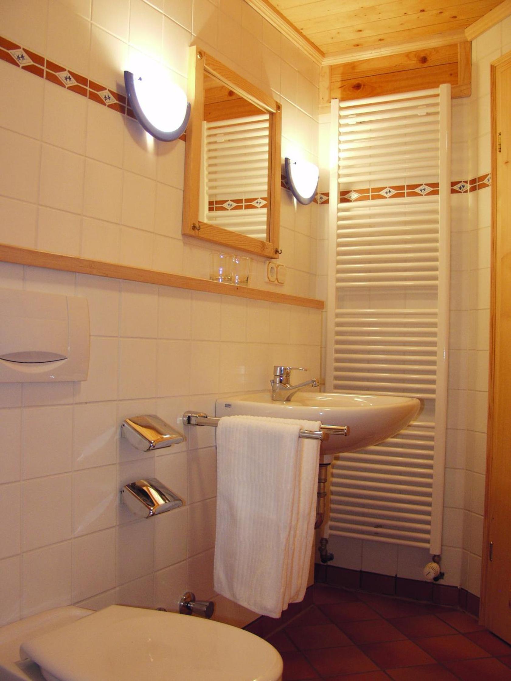 Double Room with Garden View - Photo 3