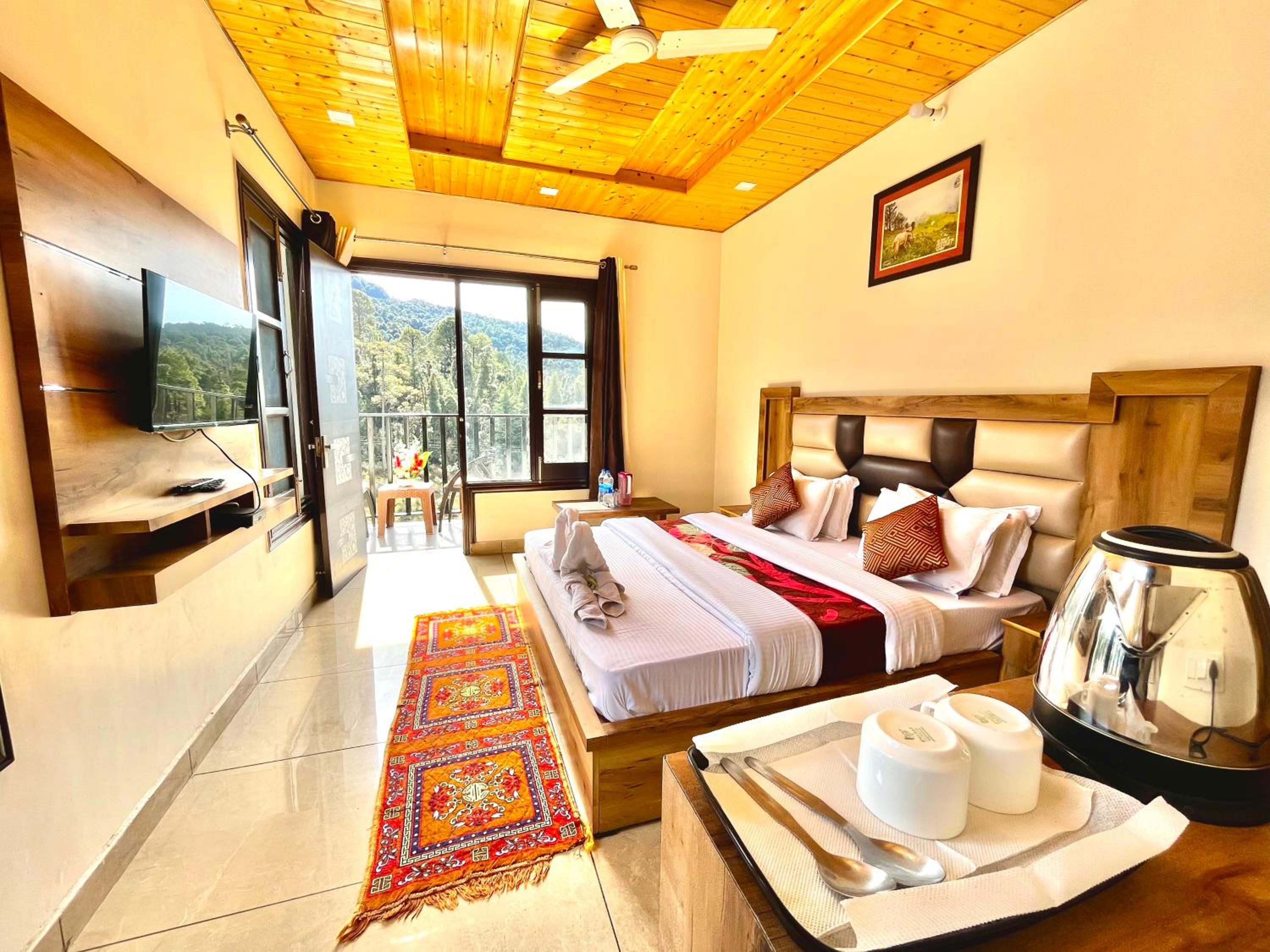 Deluxe Double Room with Balcony photo 1