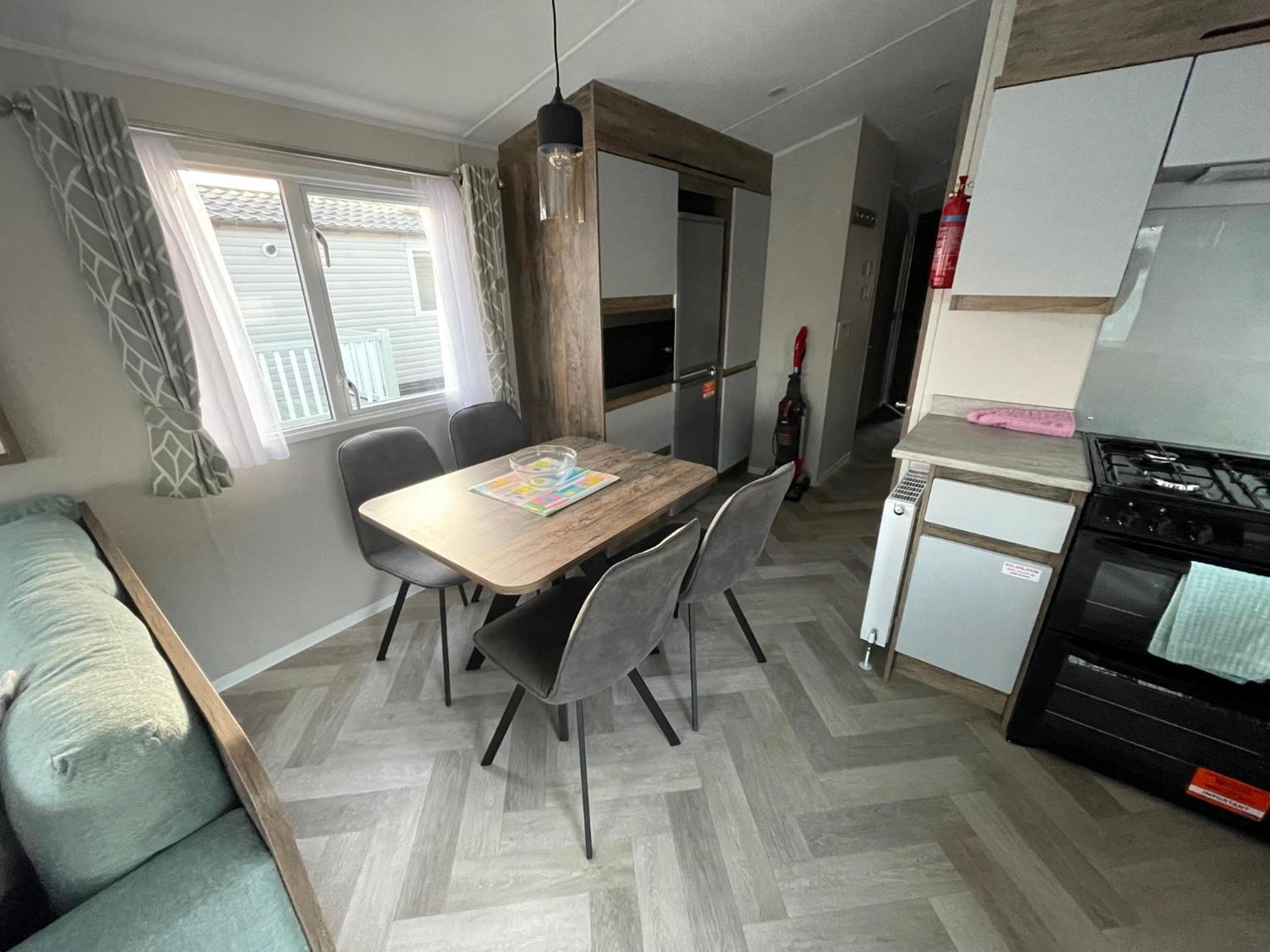 Caravan photo 2
