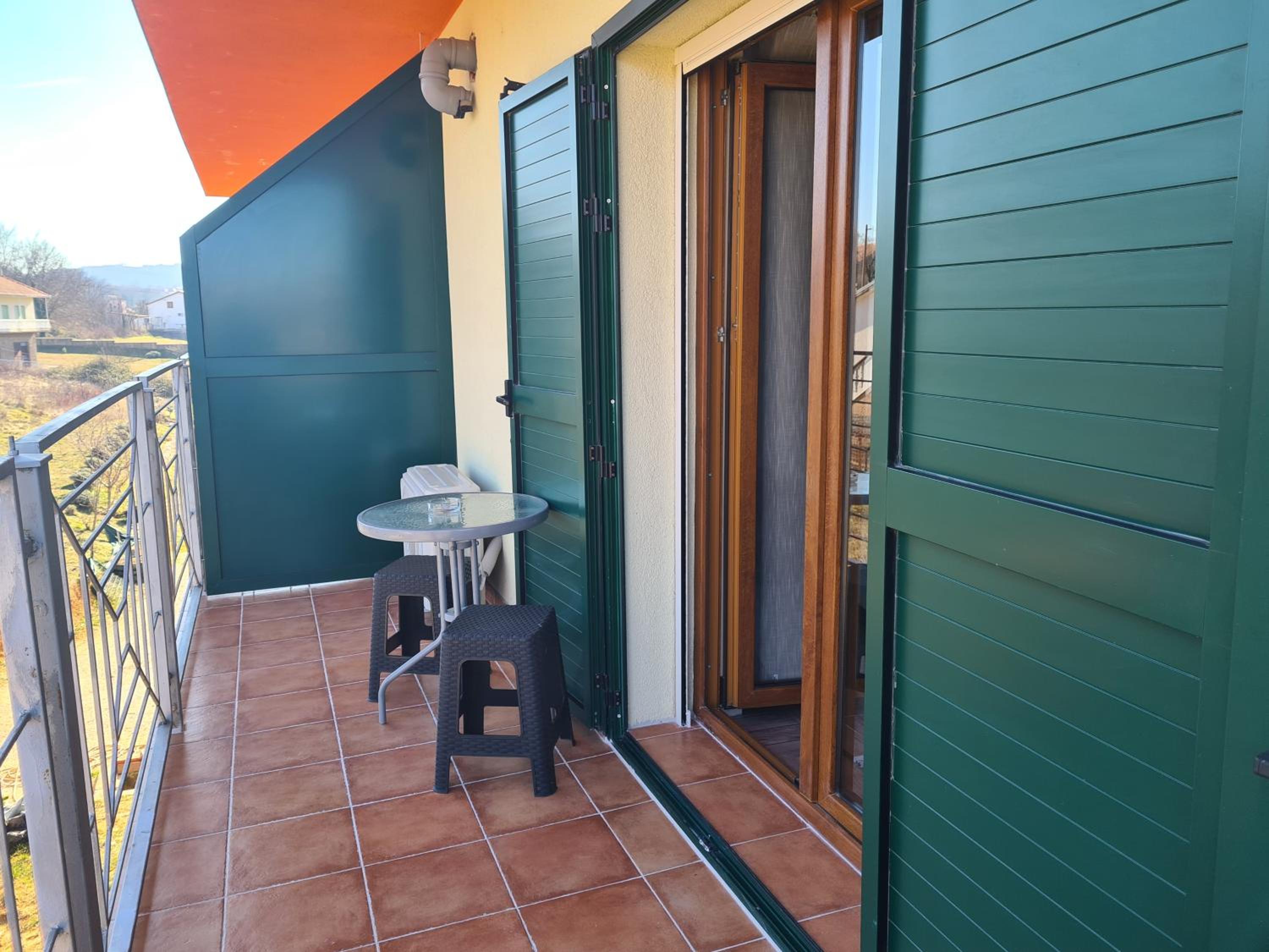Double or Twin Room with Private Bathroom - Photo 3
