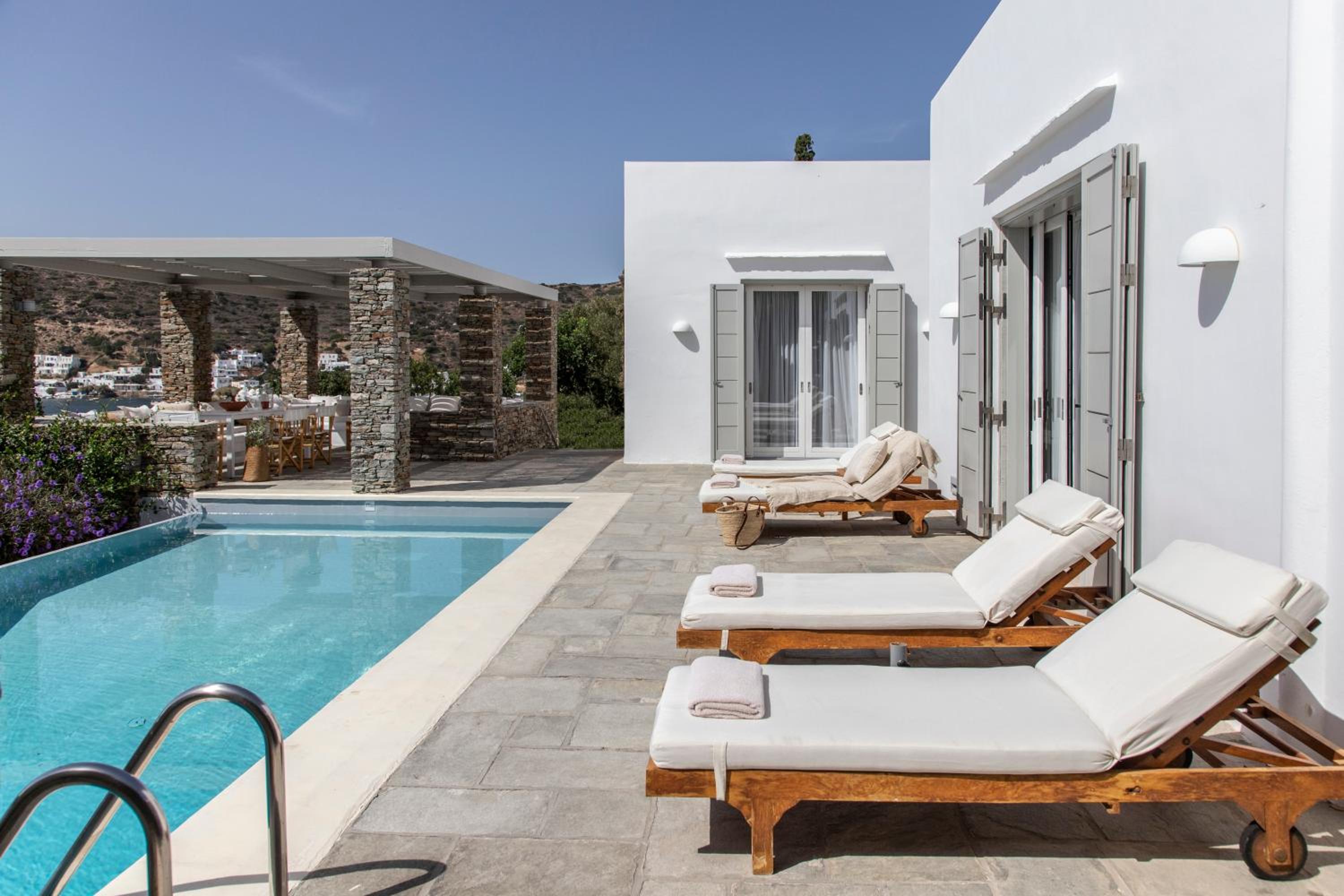 Executive Villa with Private Pool - Photo 10