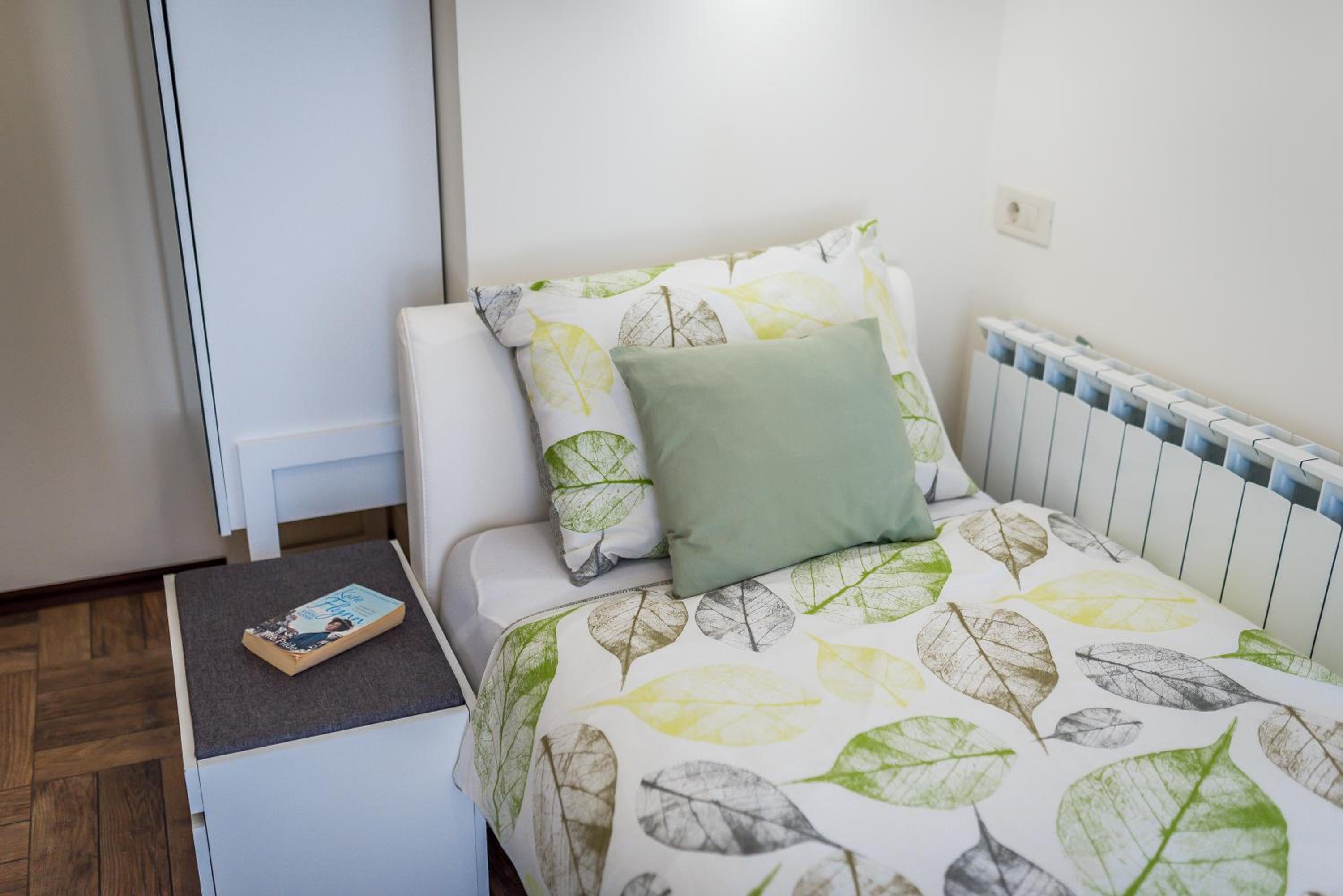 Triple Room with Private Bathroom - Photo 1
