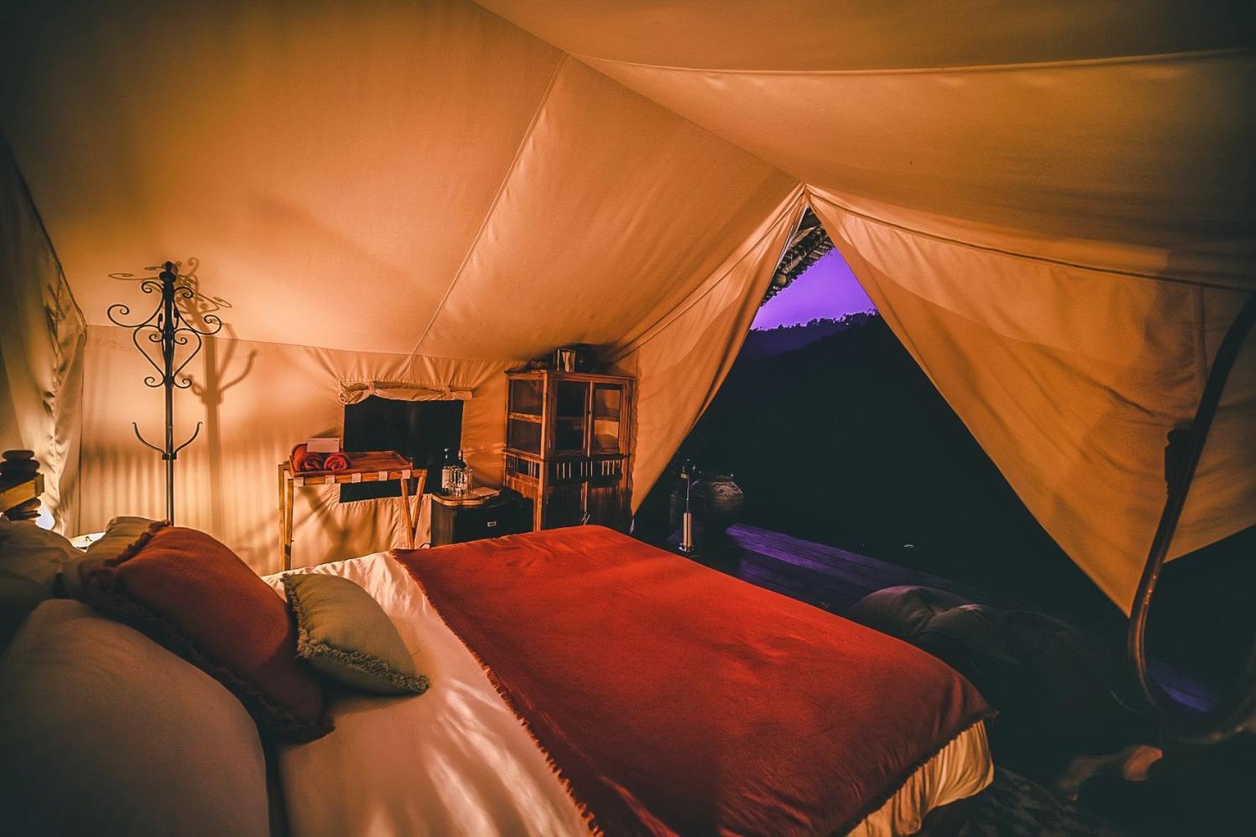 Deluxe Tent - Mountain View, Mini Bar Refreshment & Breakfast Included - Photo 10