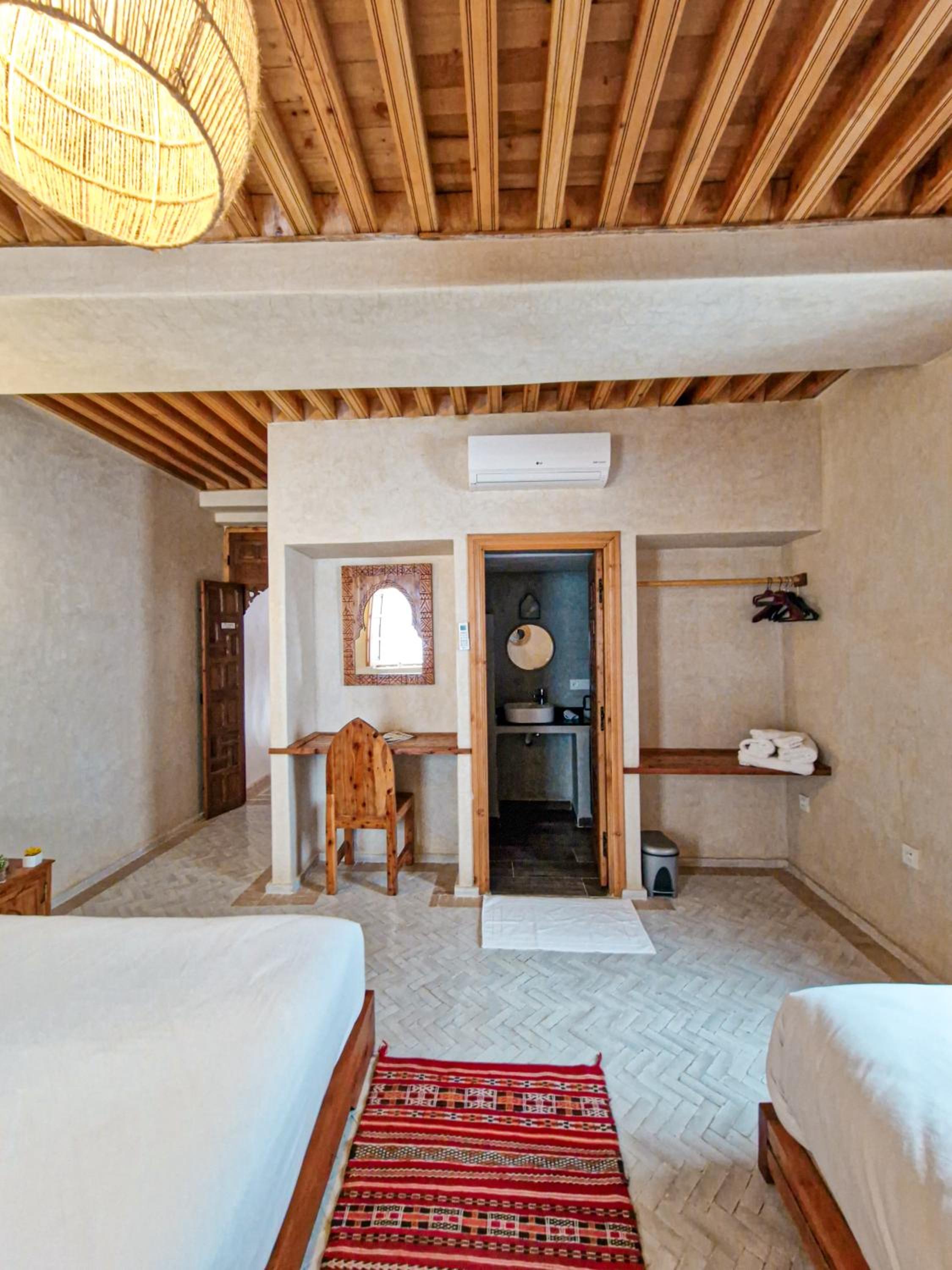 Double Room with Two Double Beds - Photo 4