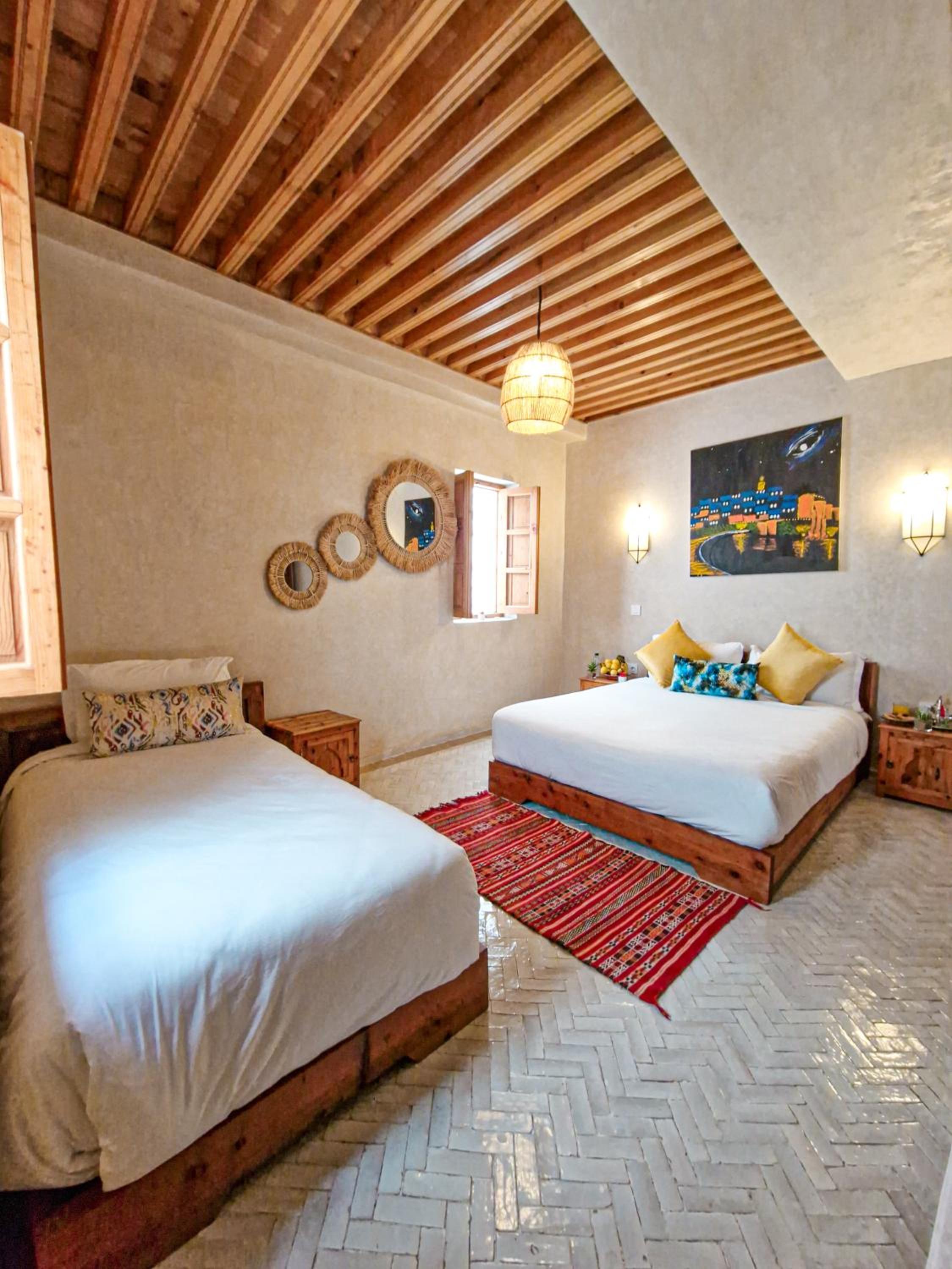 Double Room with Two Double Beds - Photo 2