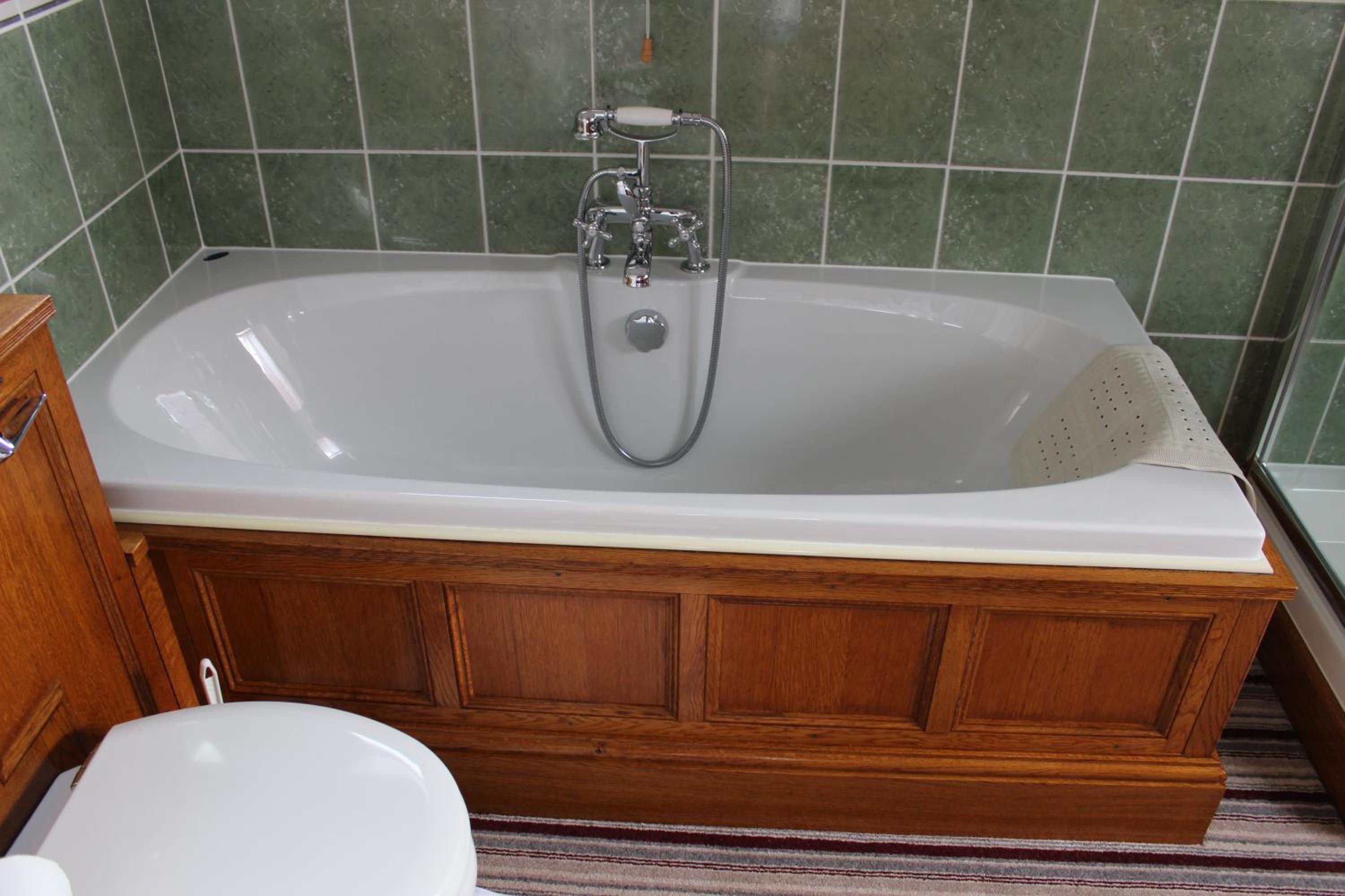 Single Room with Shared Shower and Toilet photo 2