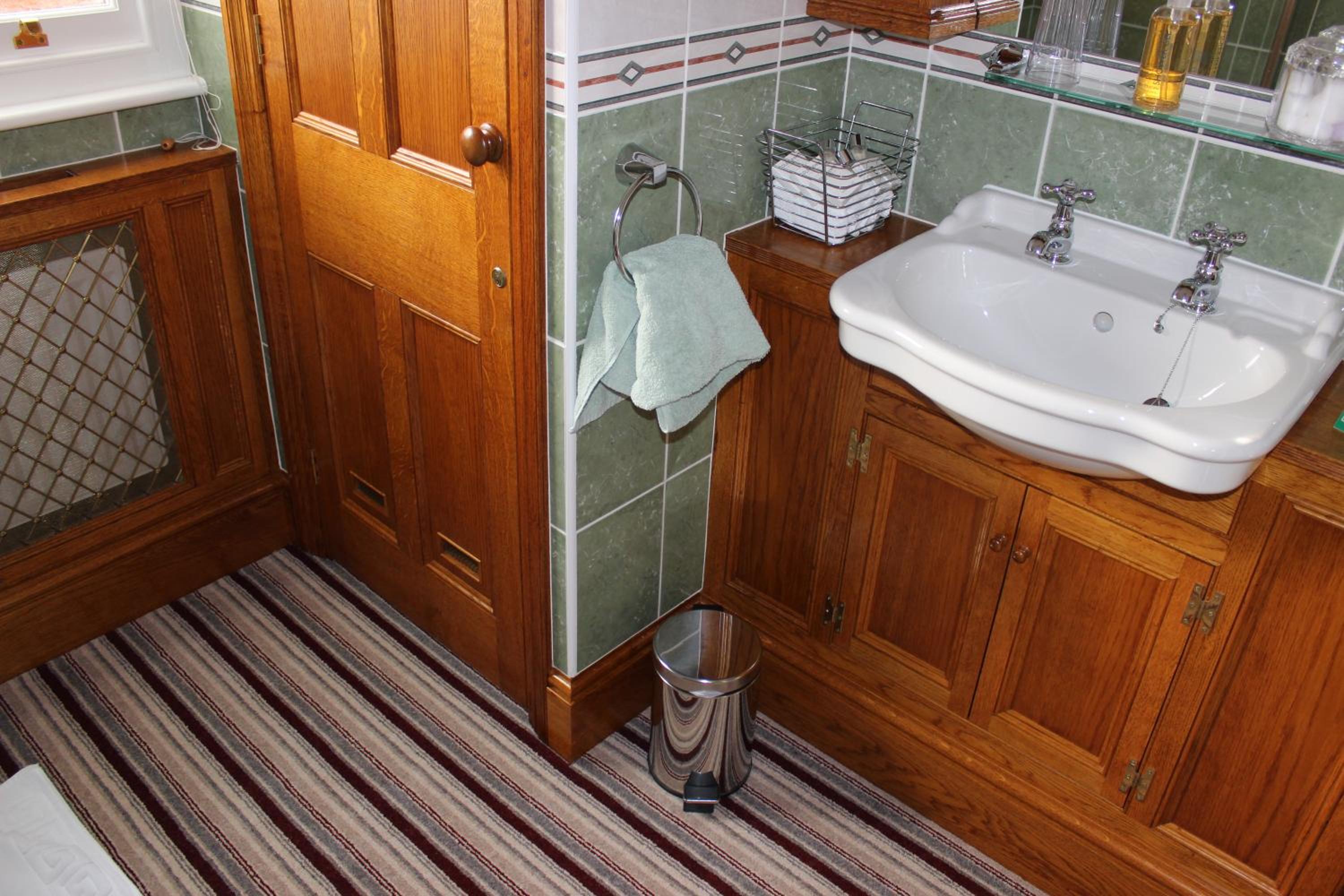 Standard Single Room with Shared Bathroom photo 3