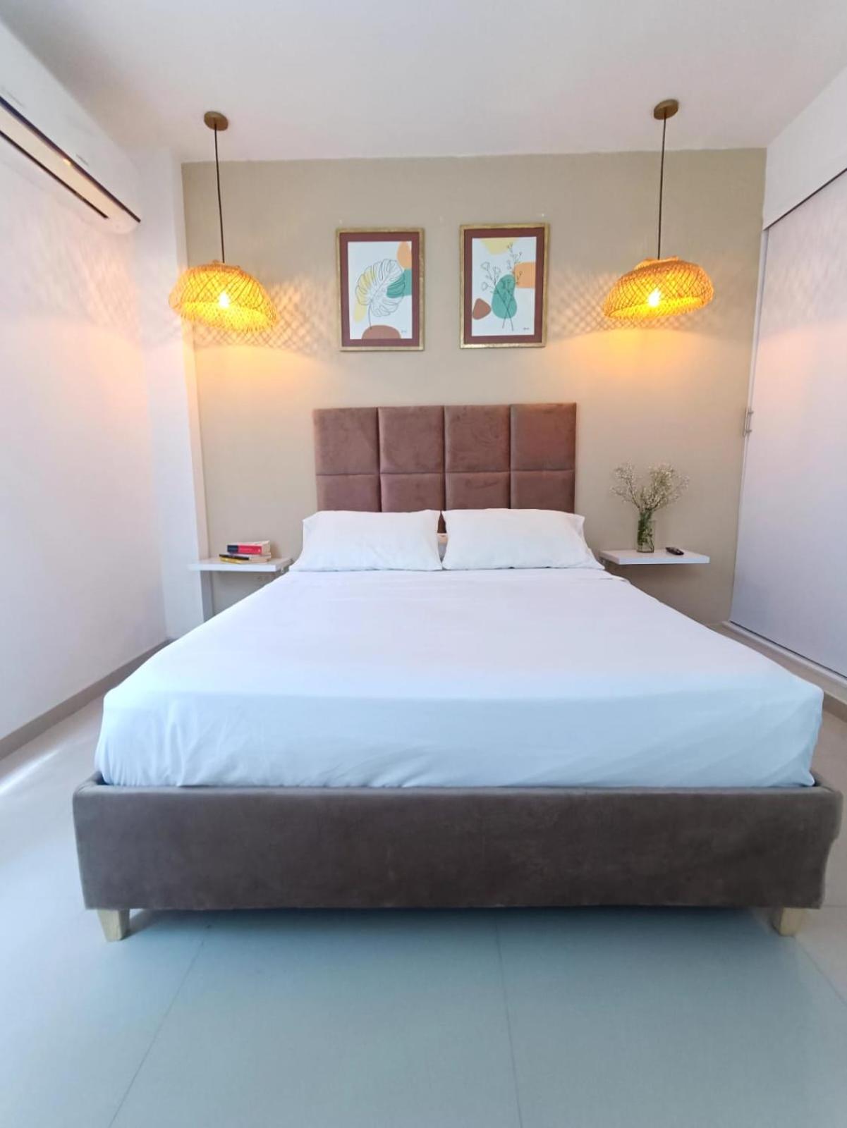 Double Room with Shared Bathroom photo 2
