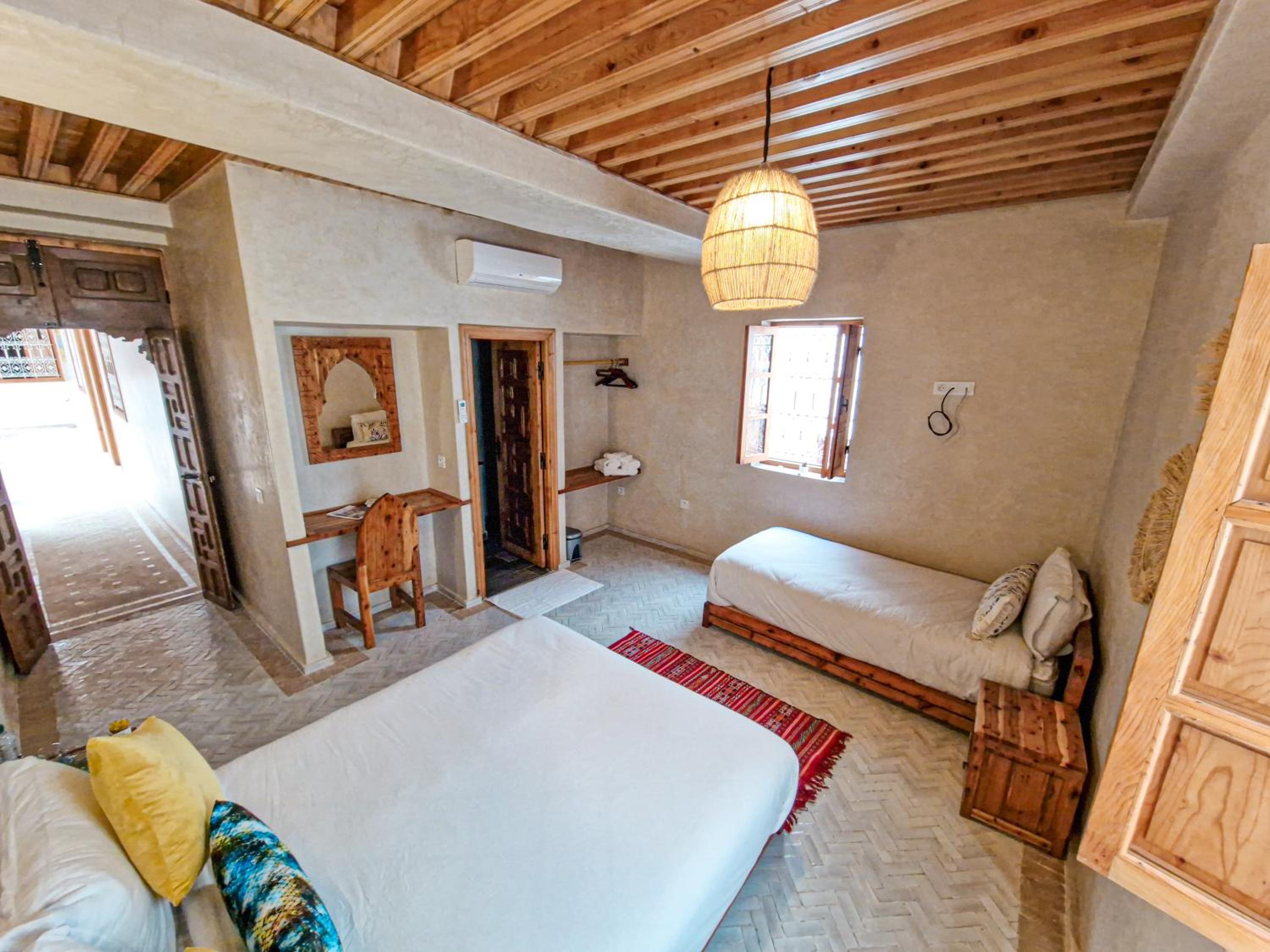 Classic Triple Room - Photo 2