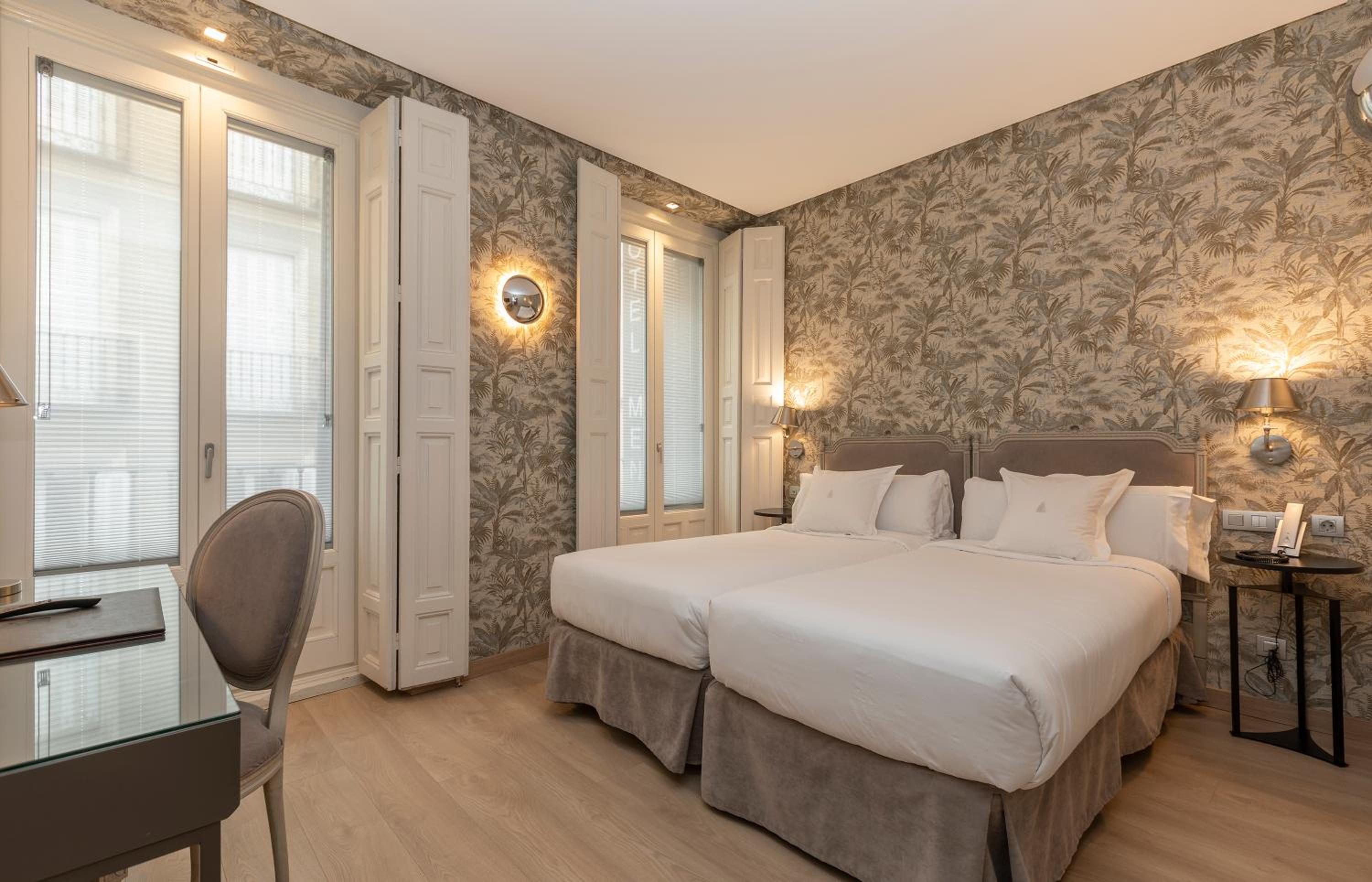 Junior Suite (3 Adults) photo 1