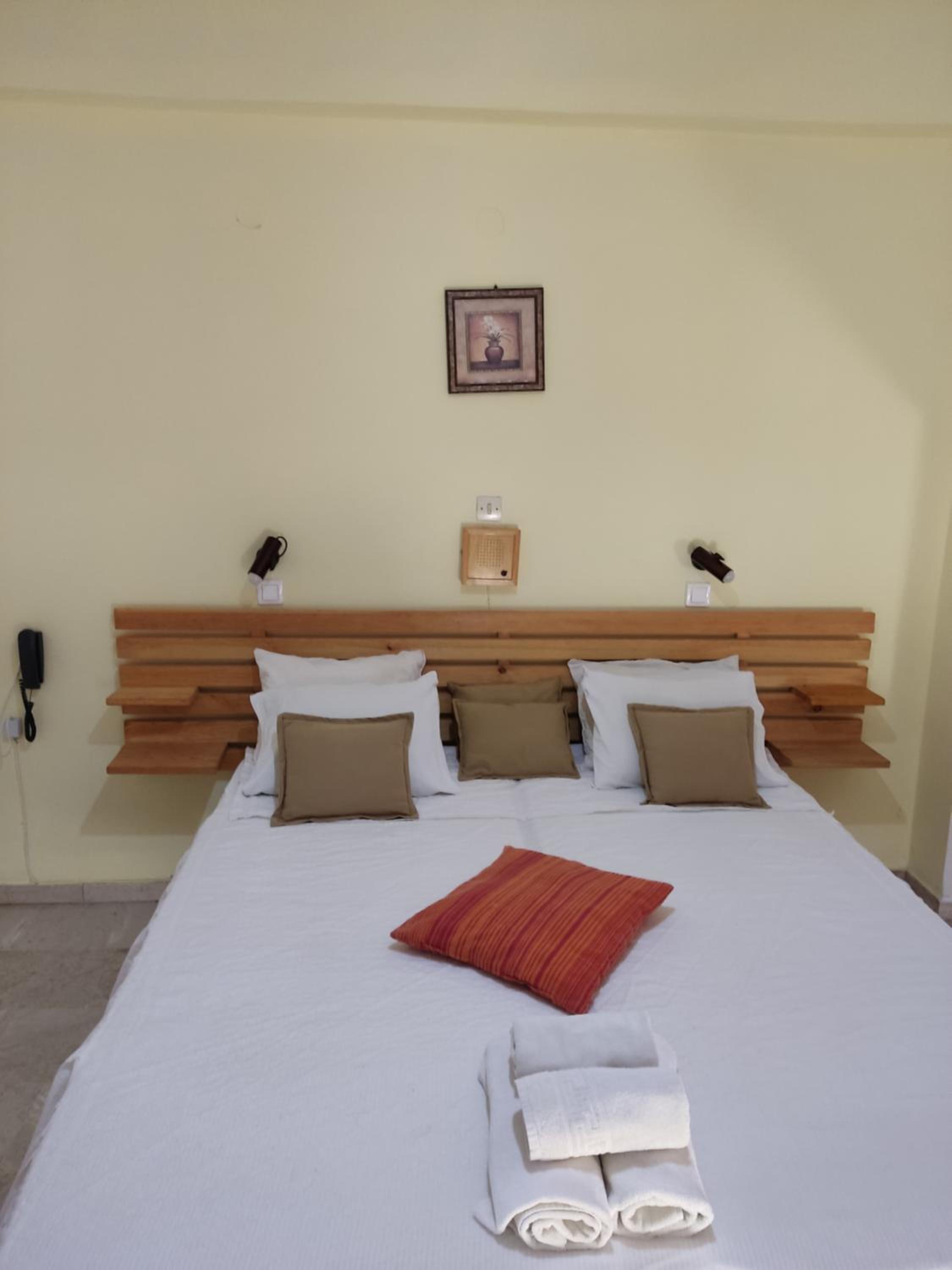 Double or Twin Room with Balcony - Photo 32