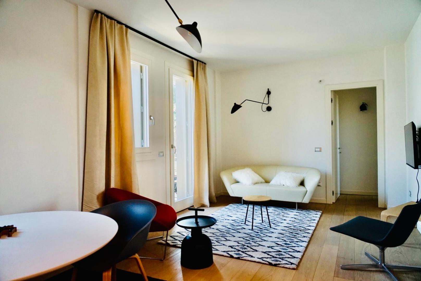 Apartment with Terrace photo 3