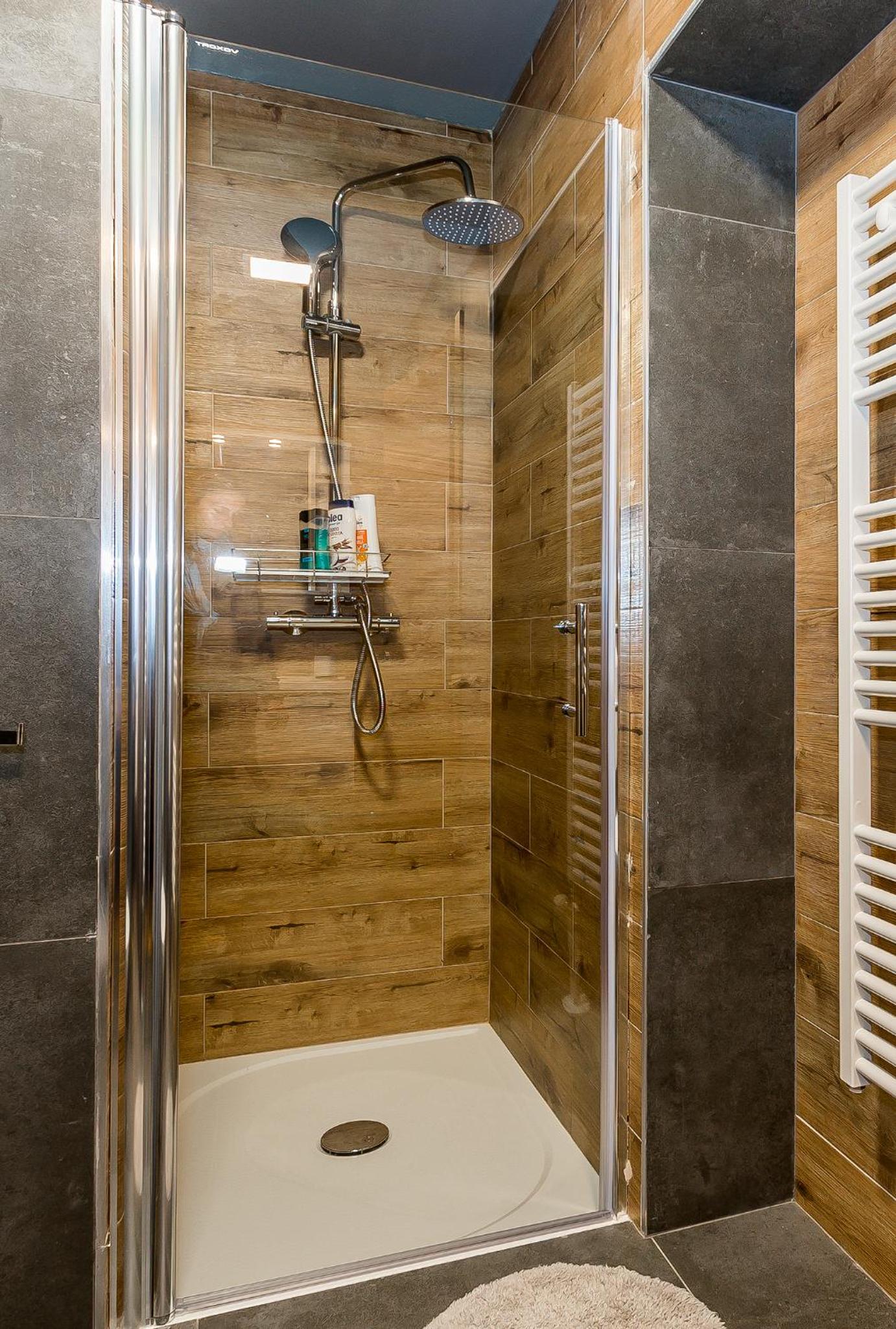 Triple Room with Private Bathroom - Photo 5