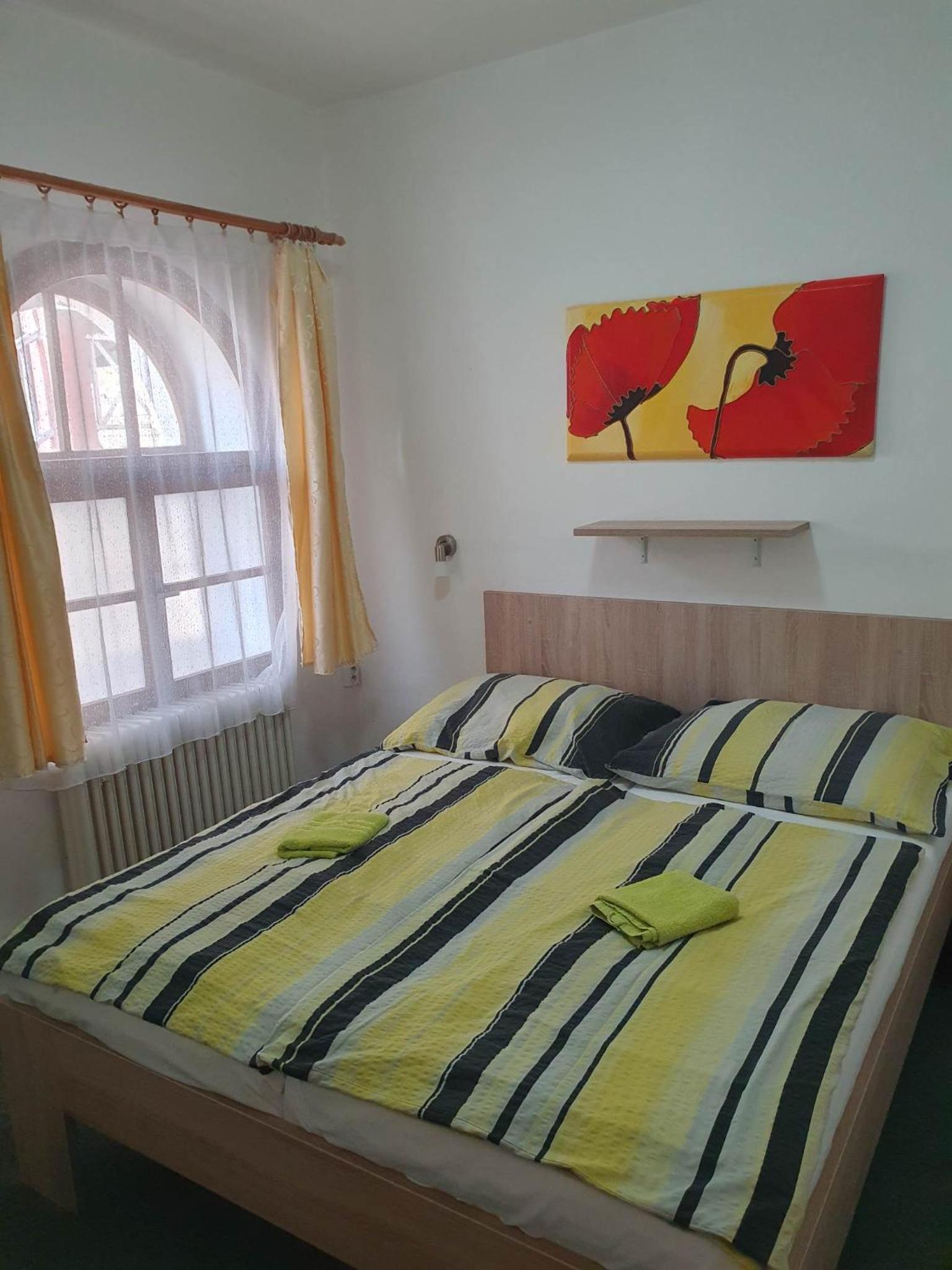 Standard Double Room 1 - Photo 11