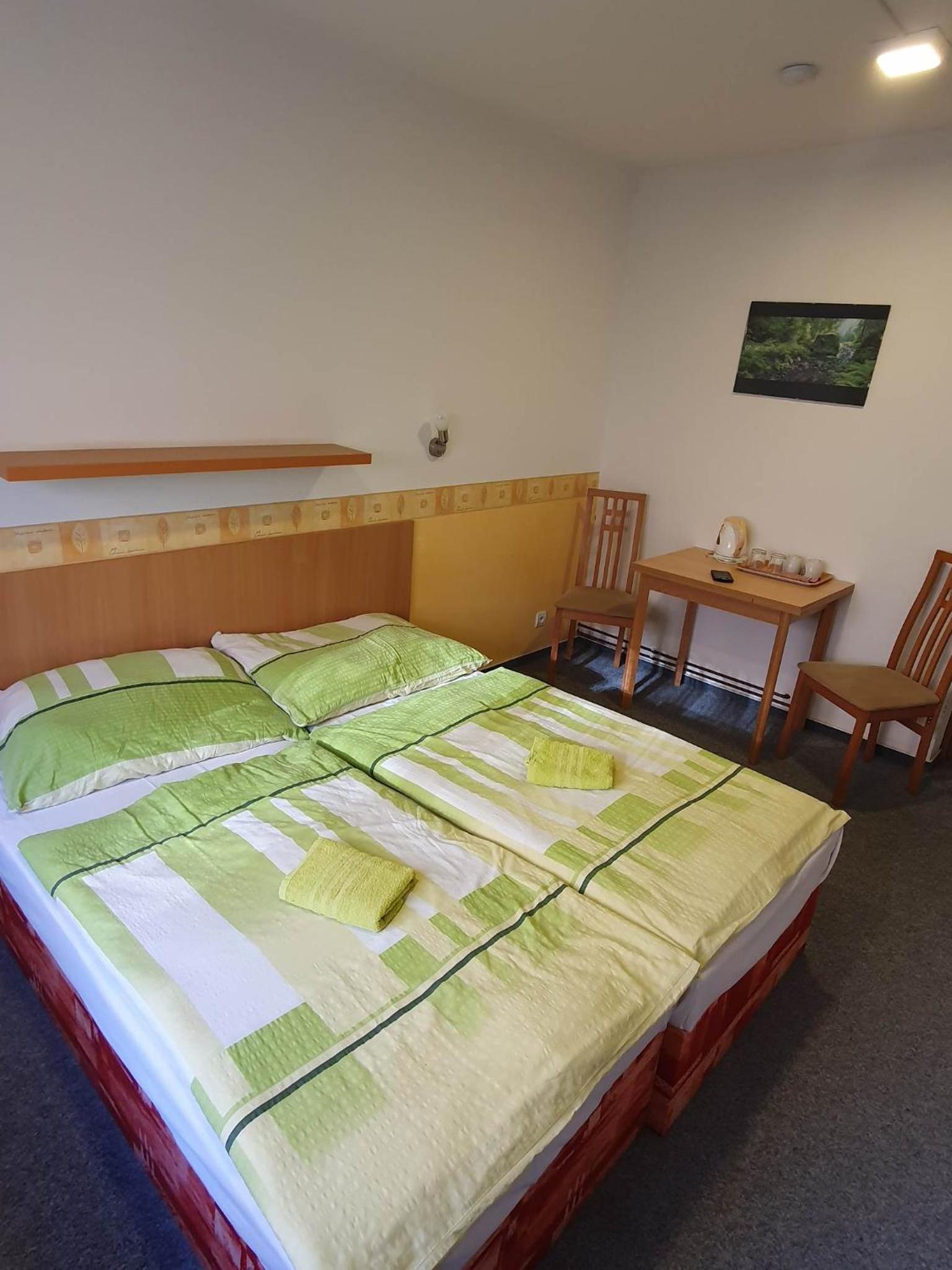 Standard Double Room 1 - Photo 12