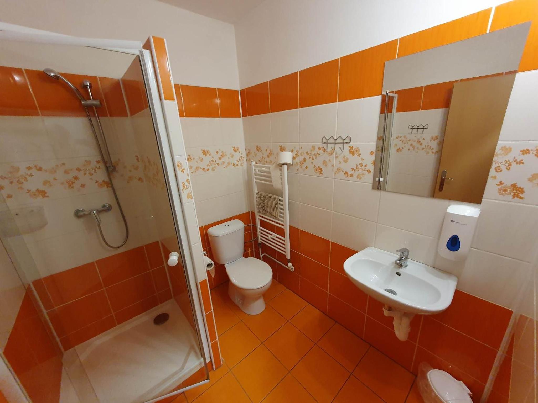 Triple Room with Private Bathroom - Photo 14