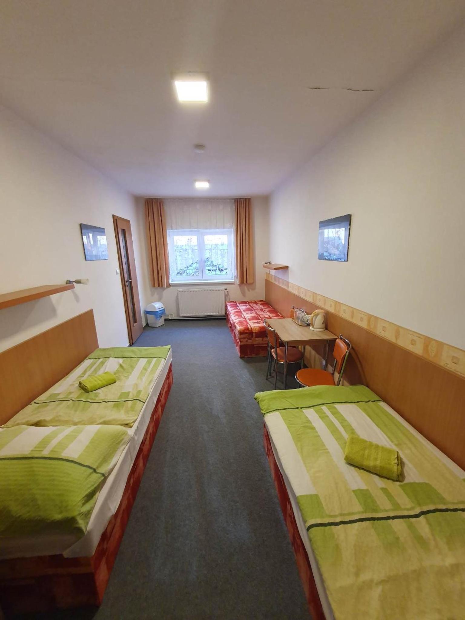 Triple Room with Private Bathroom - Photo 15