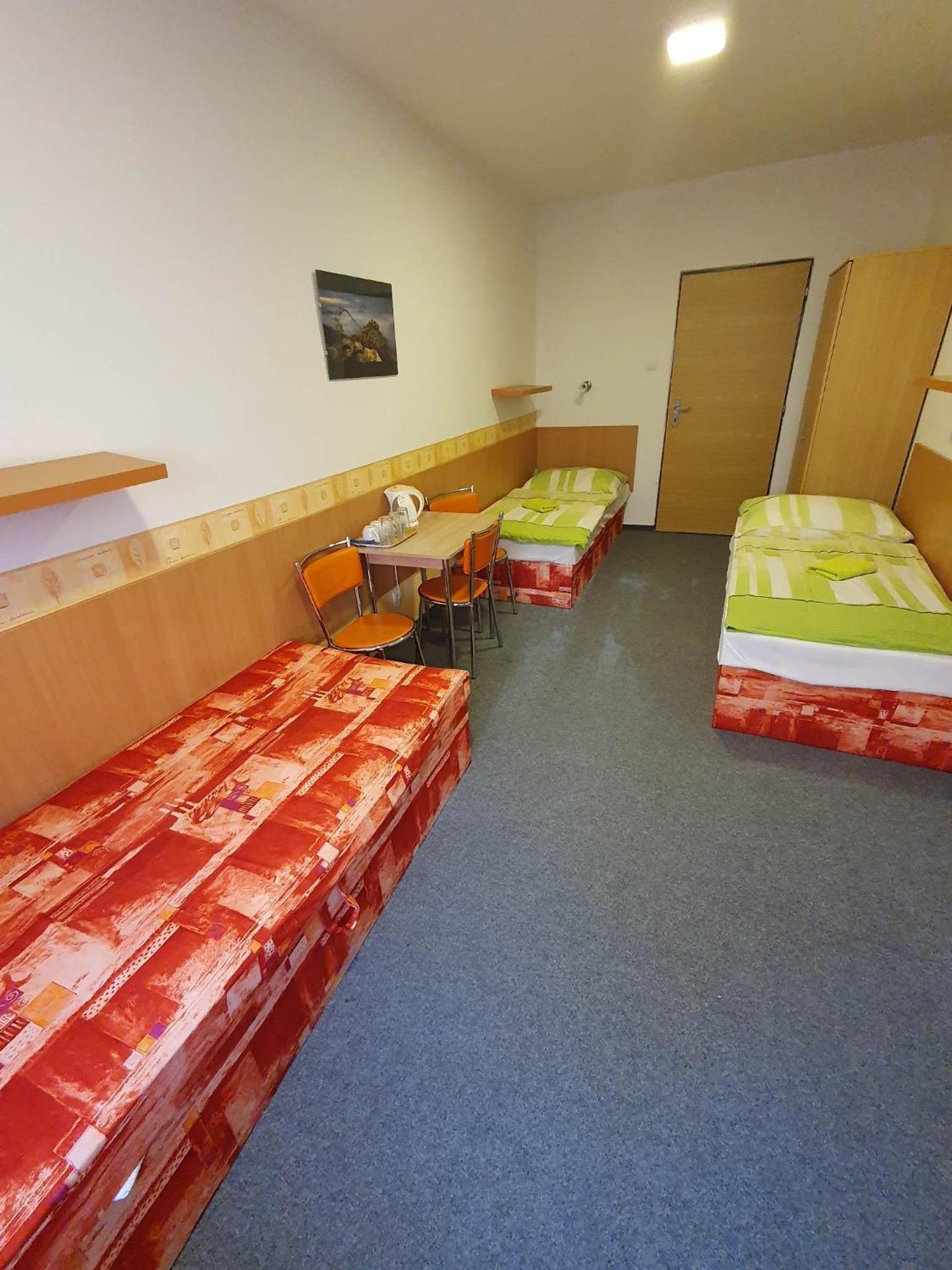 Triple Room with Private Bathroom - Photo 17
