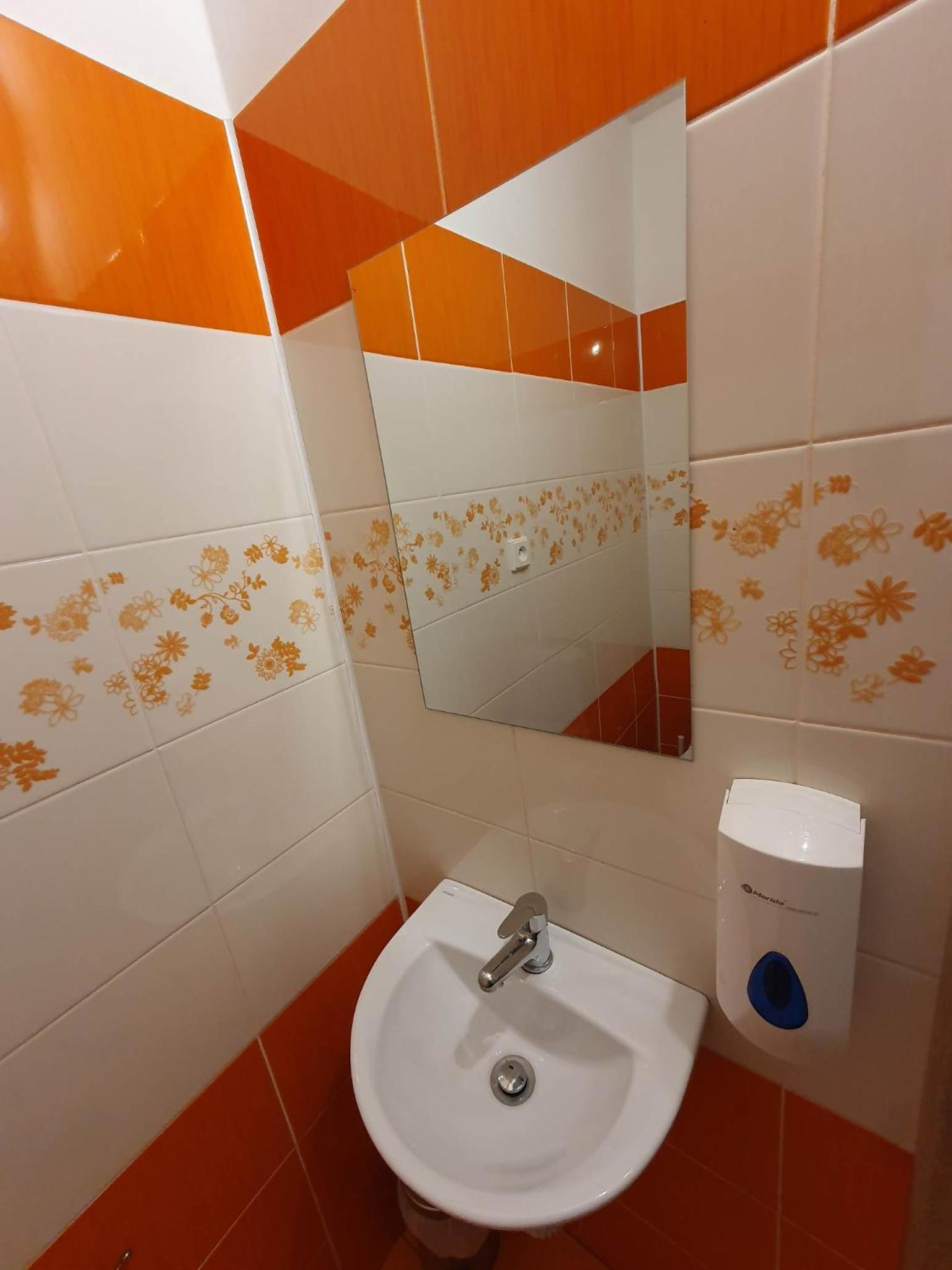 Standard Double Room 1 - Photo 17