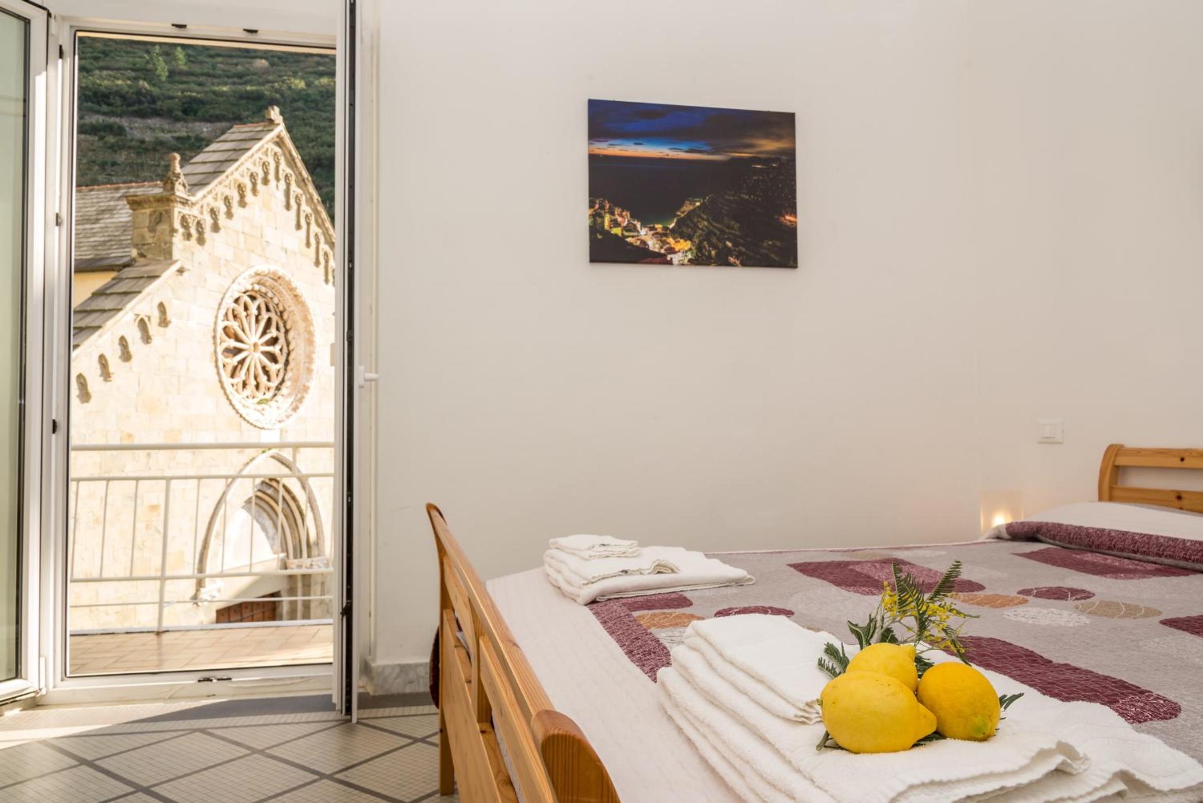 Two-Bedroom Apartment (5 Adults) - Via Cozzani 6 - Photo 1