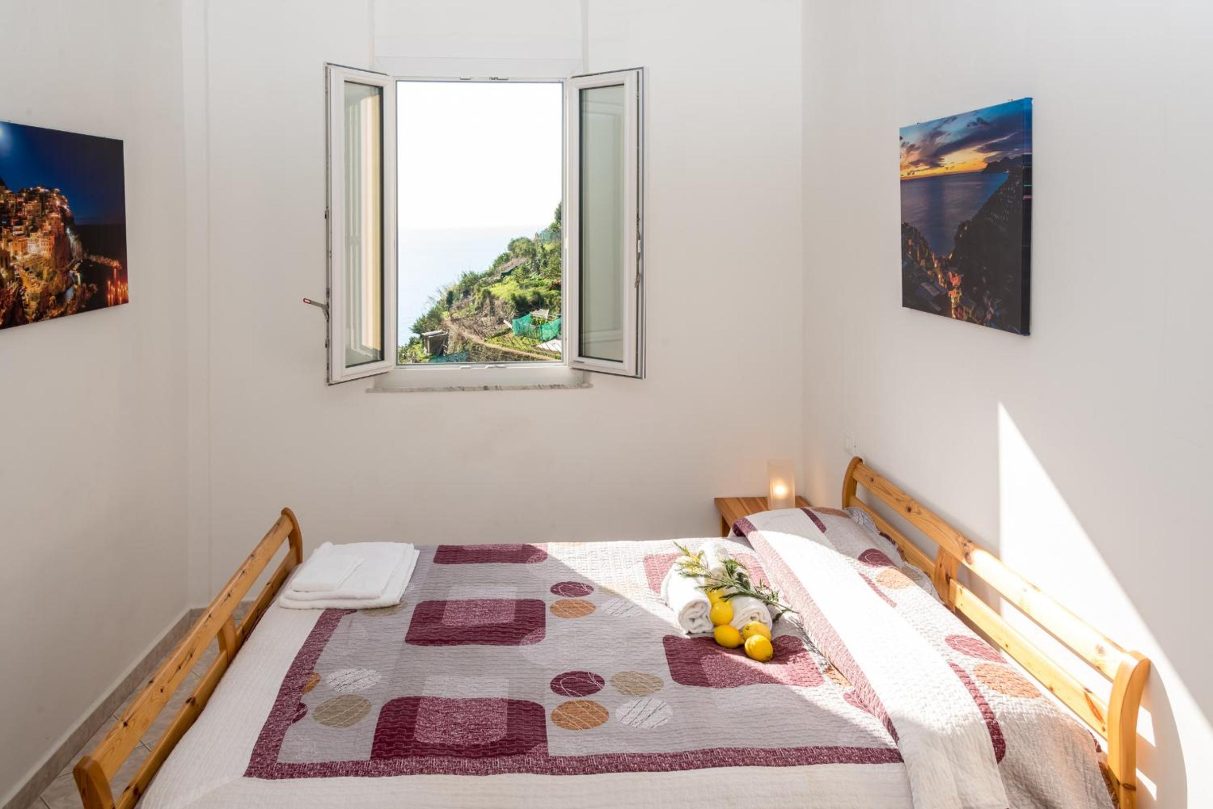 Two-Bedroom Apartment (5 Adults) - Via Cozzani 6 - Photo 2