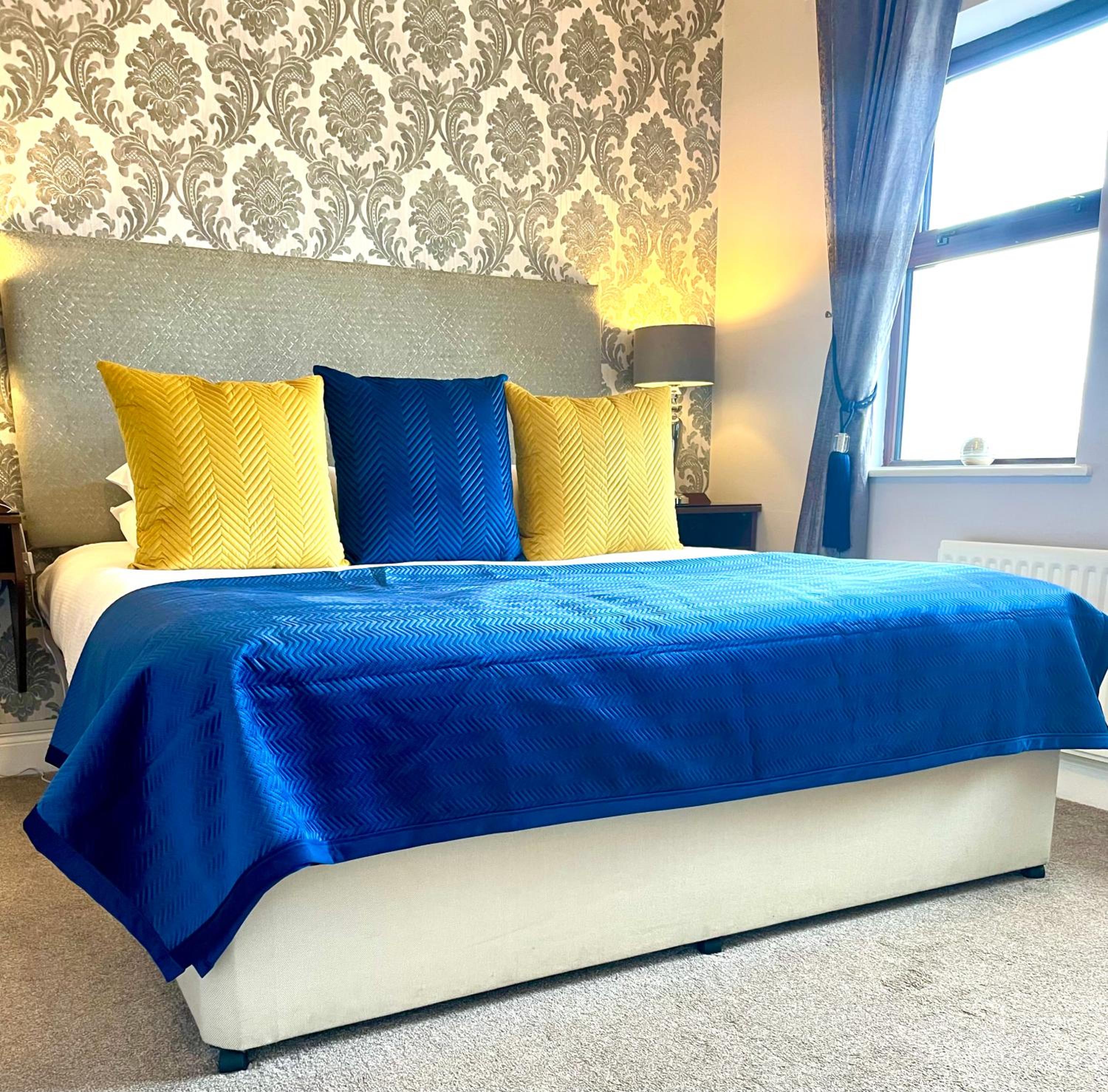 Superior King Room - Photo 9