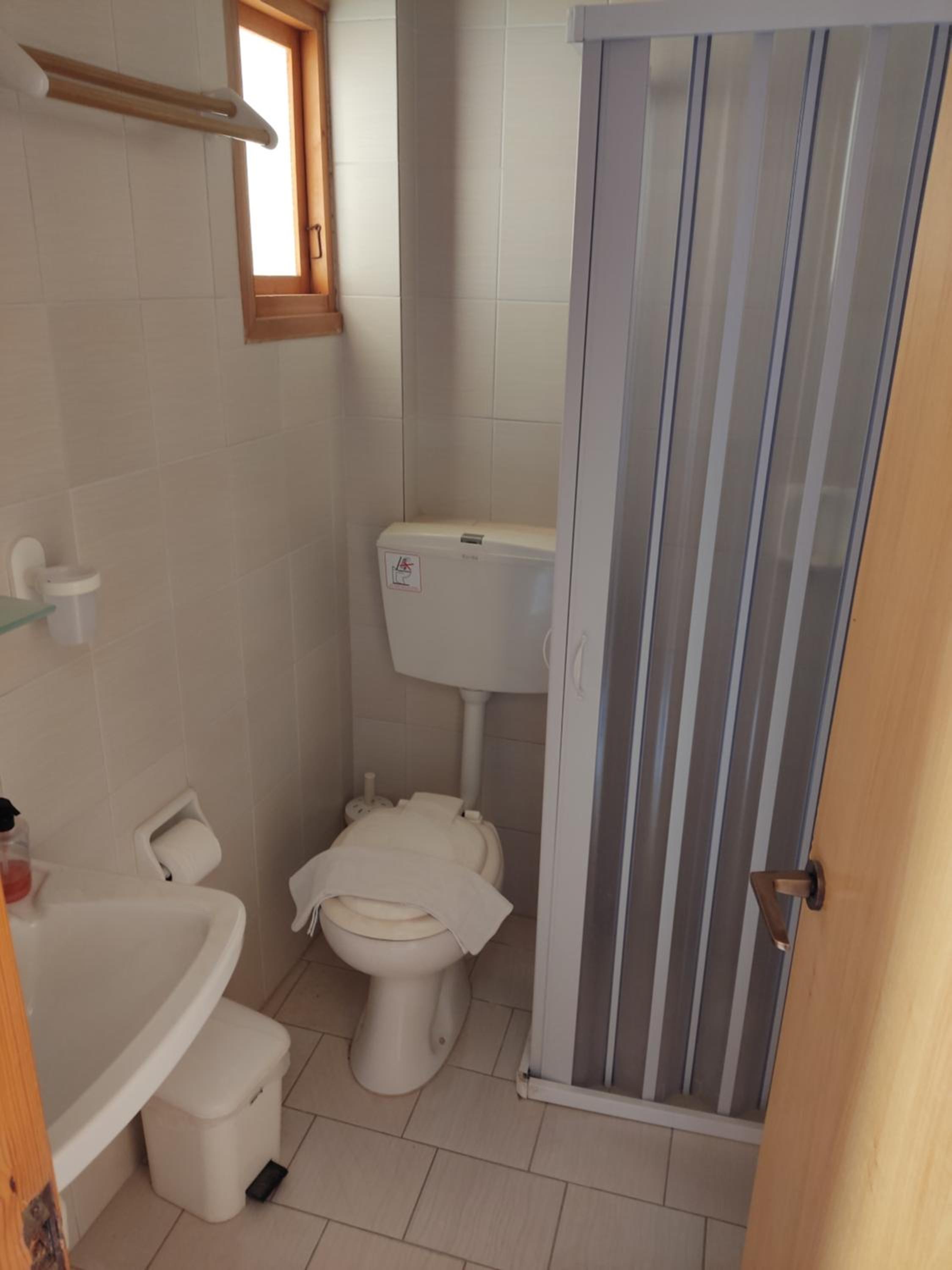Double or Twin Room with Balcony - Photo 33