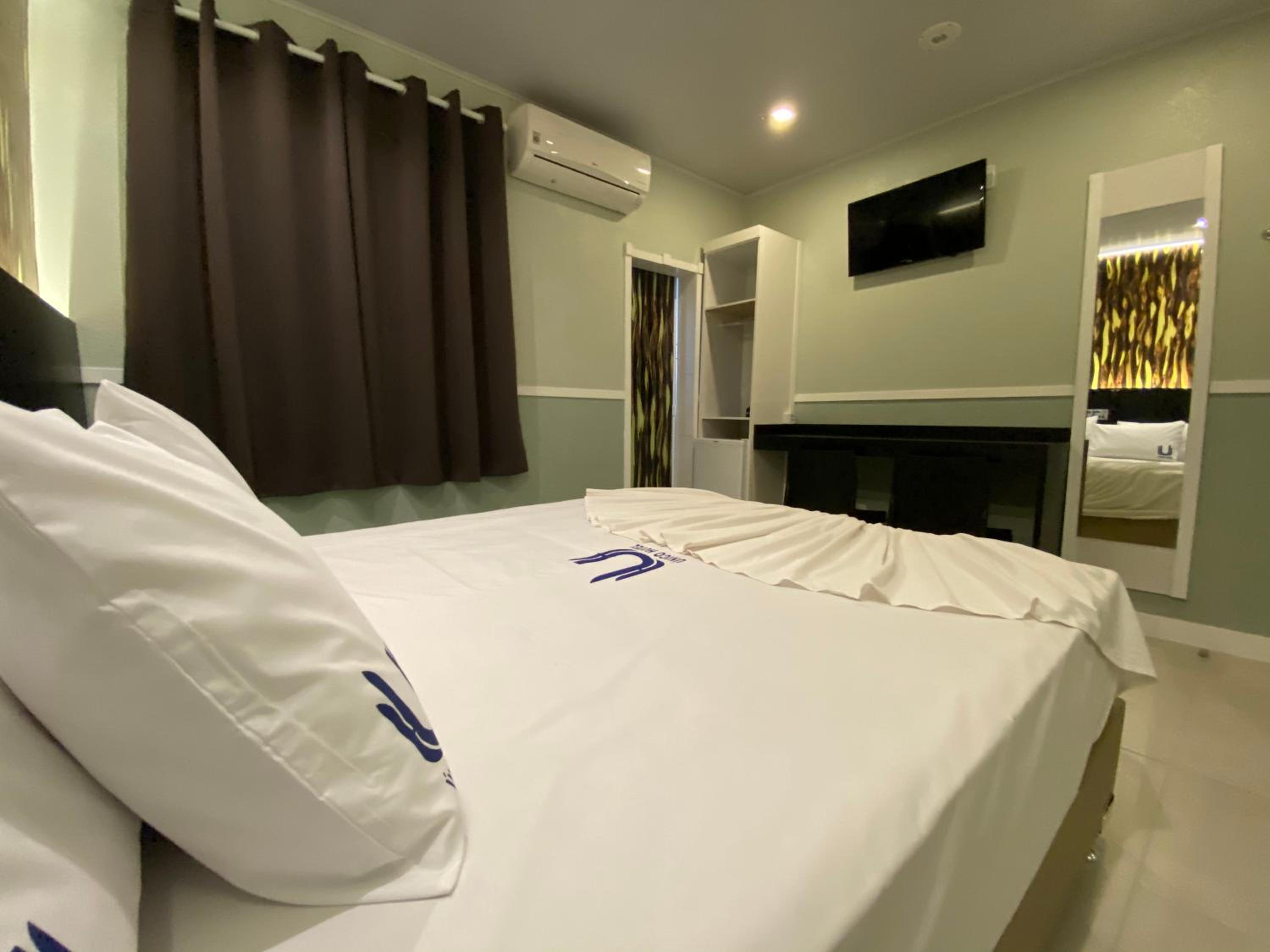 Suite - Photo 7