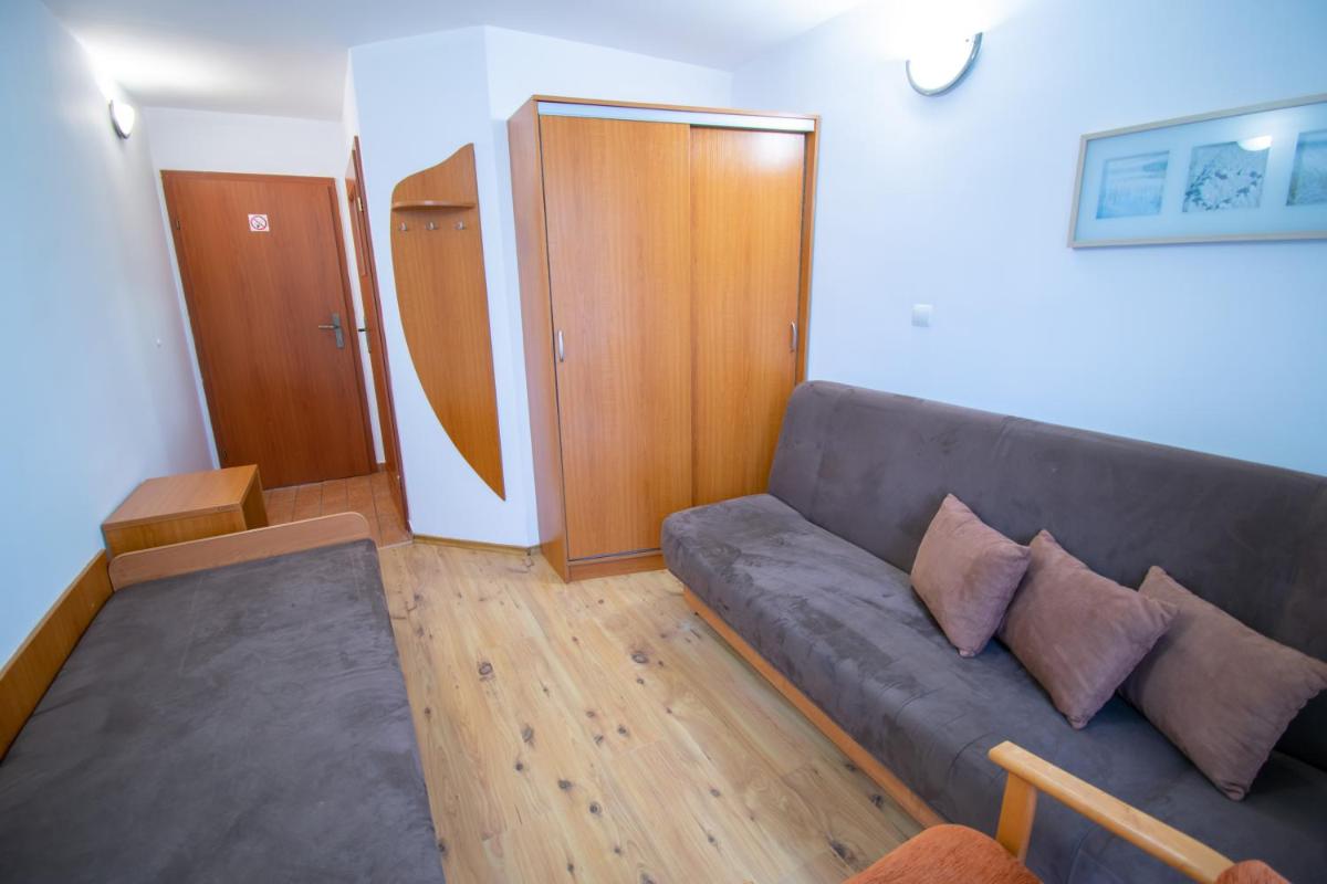 Twin Room - Photo 4