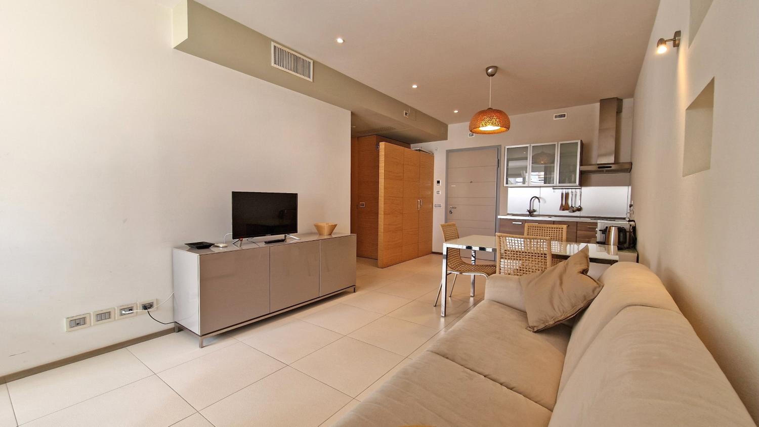 One-Bedroom Apartment