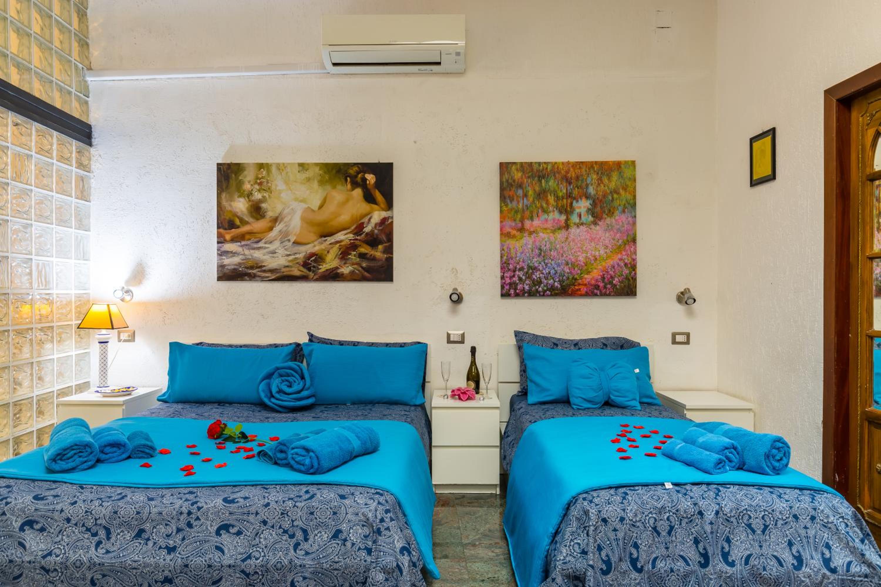 Deluxe Apartment
