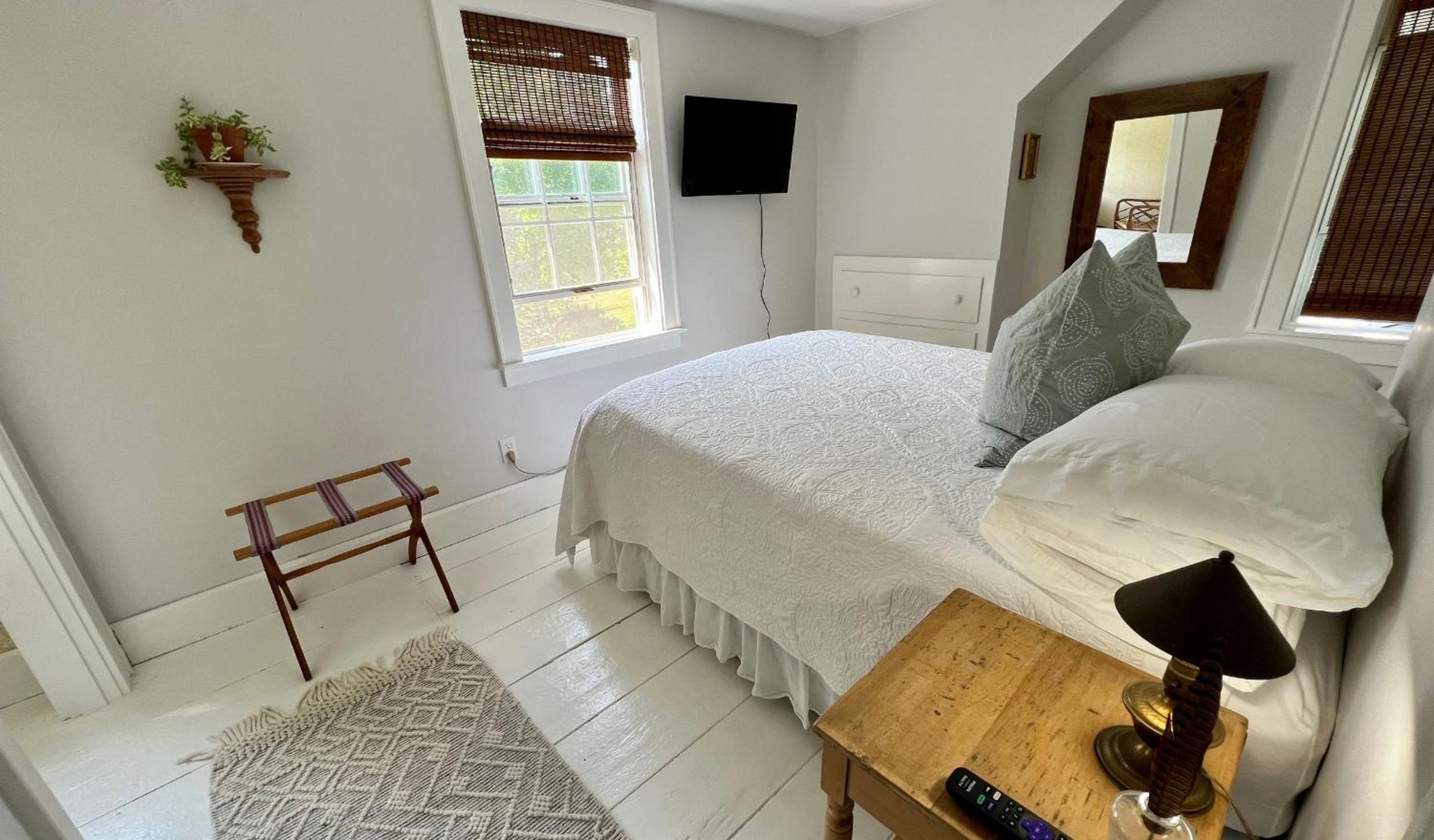 Standard Queen Room photo 1