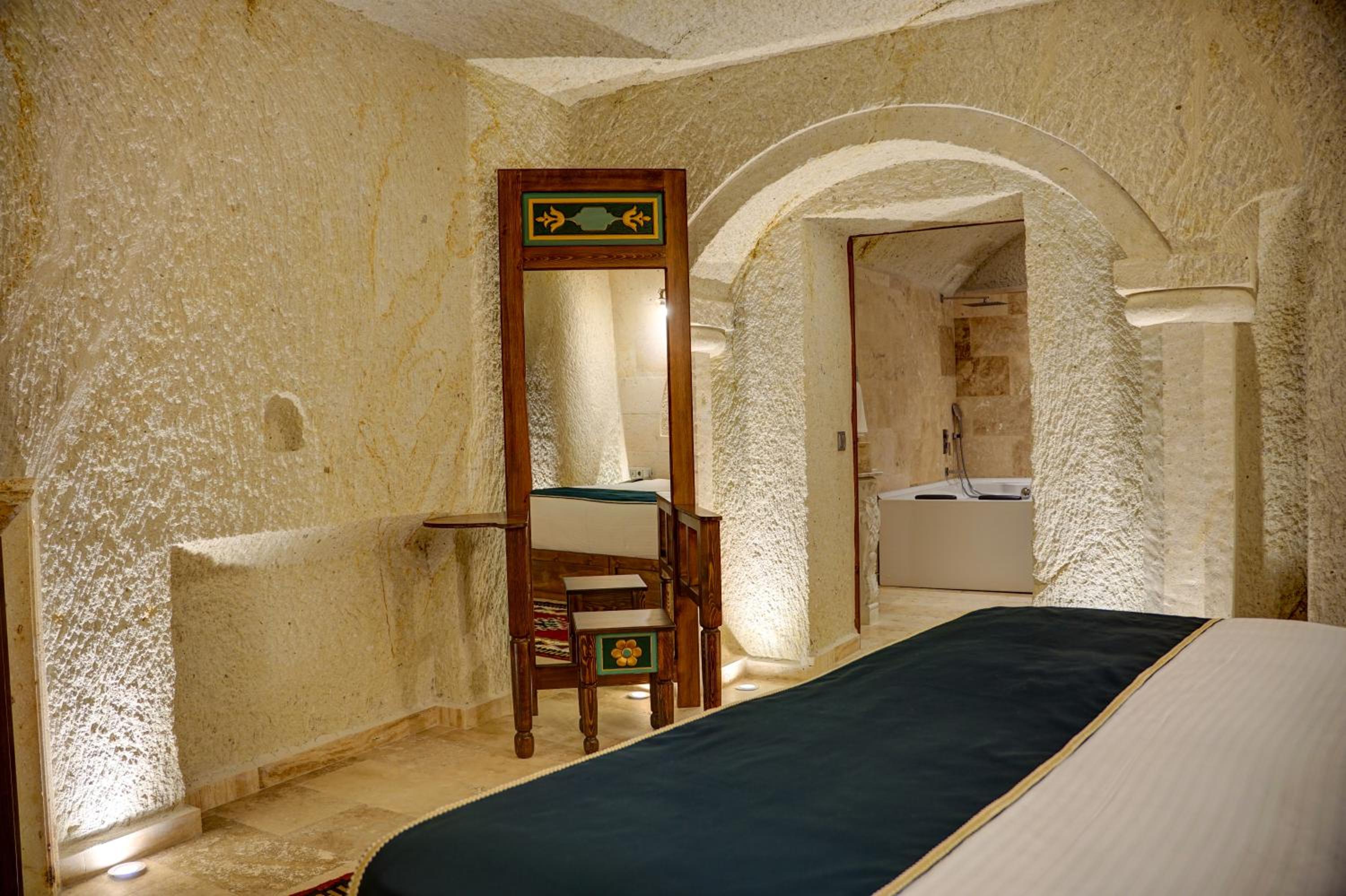 Deluxe Room - Photo 4