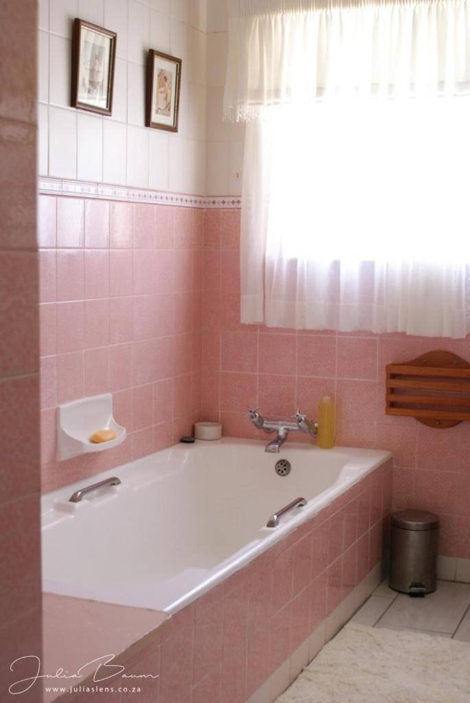 Double Room - Photo 18
