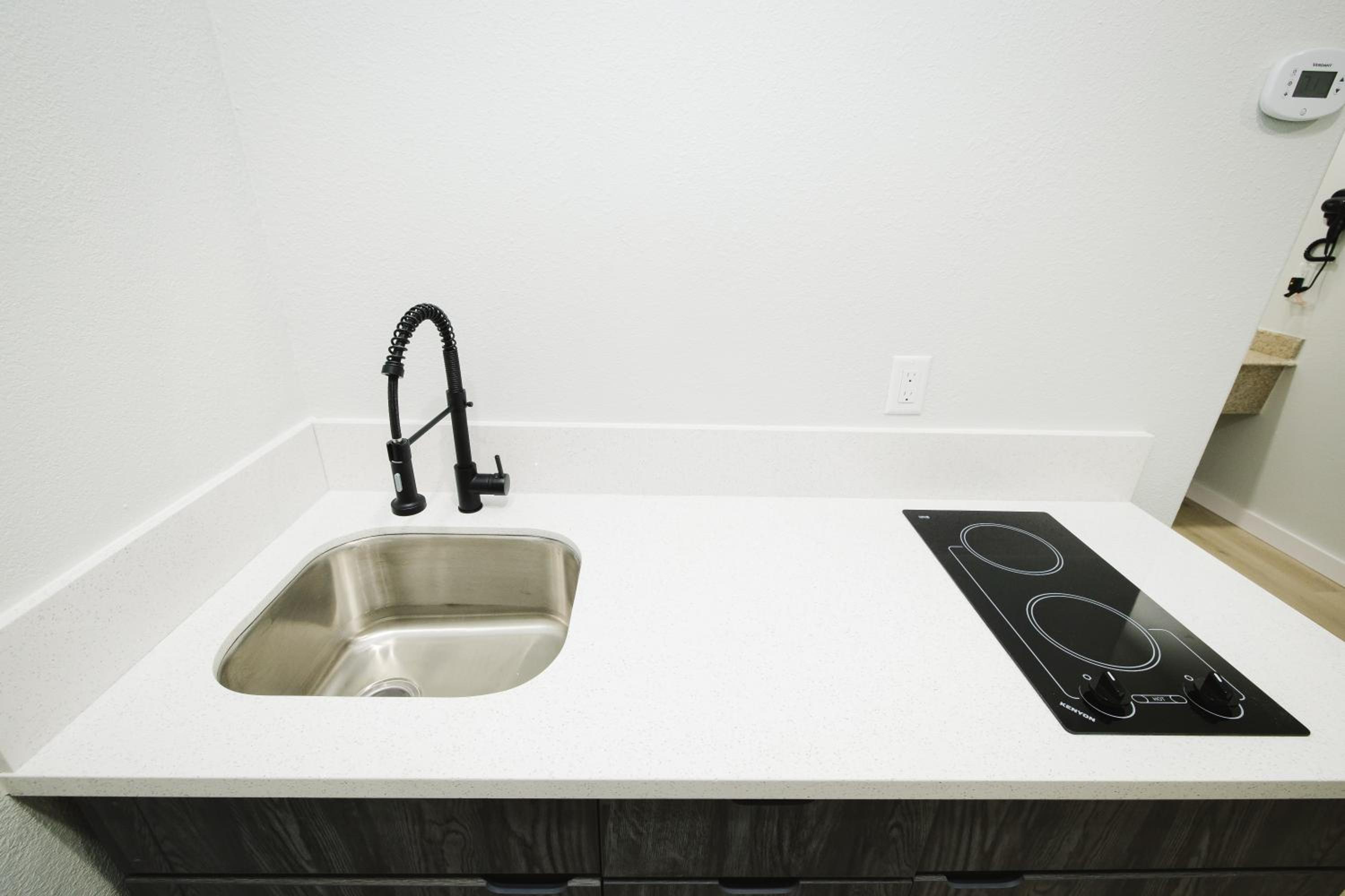King Room with Kitchenette - Photo 25
