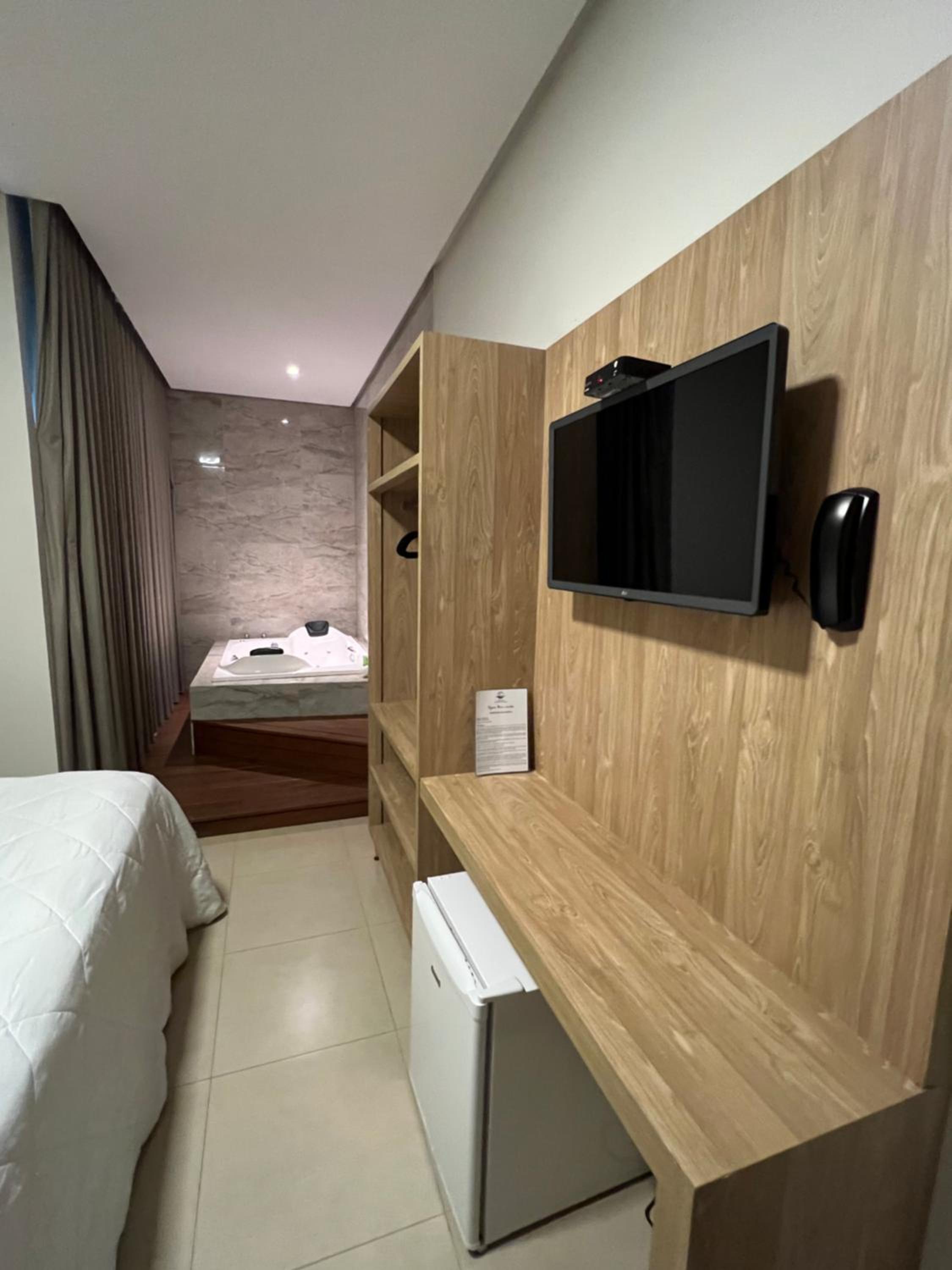 King Room with Spa Bath - Photo 6