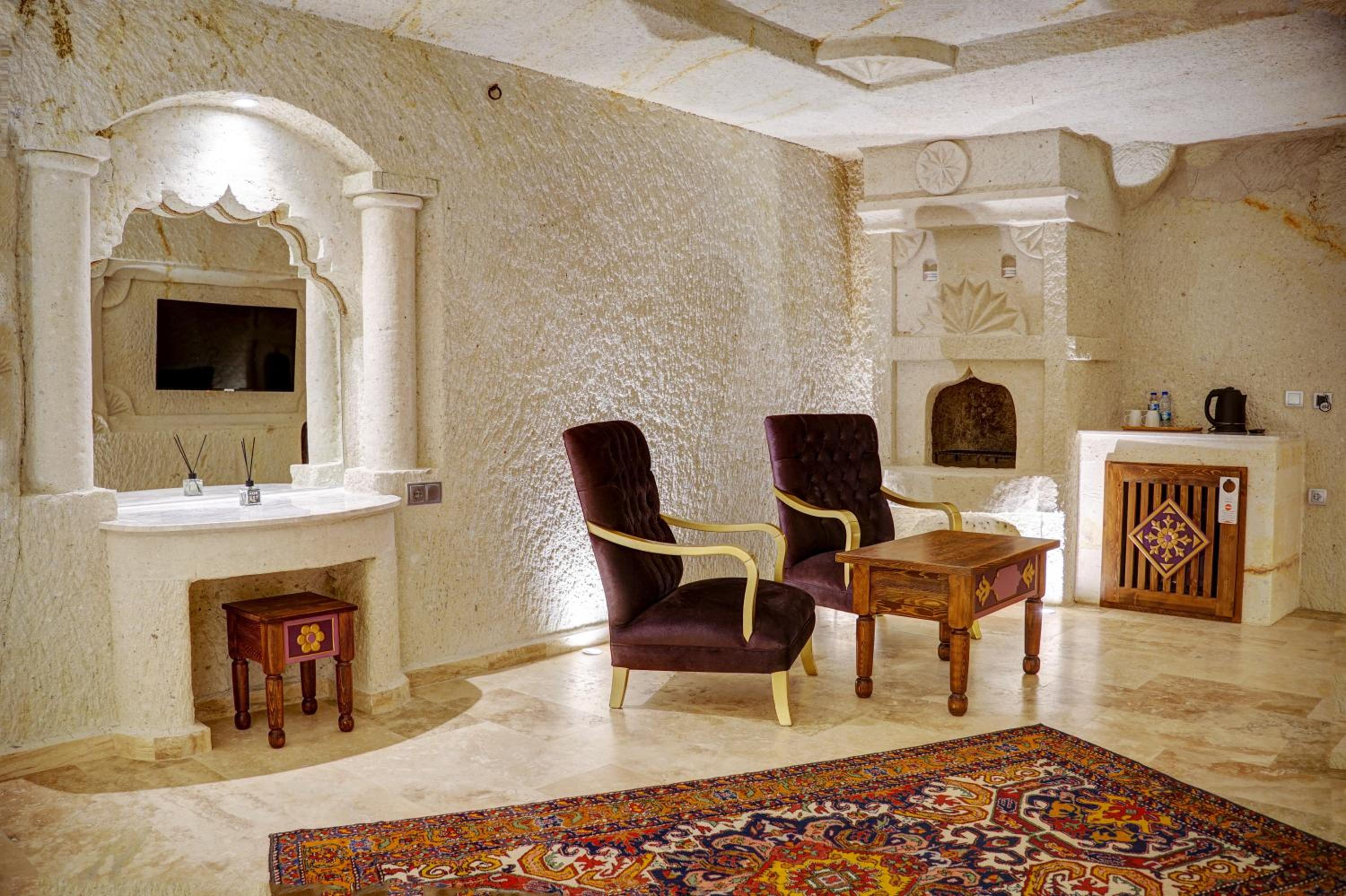 Queen Suite - Photo 6