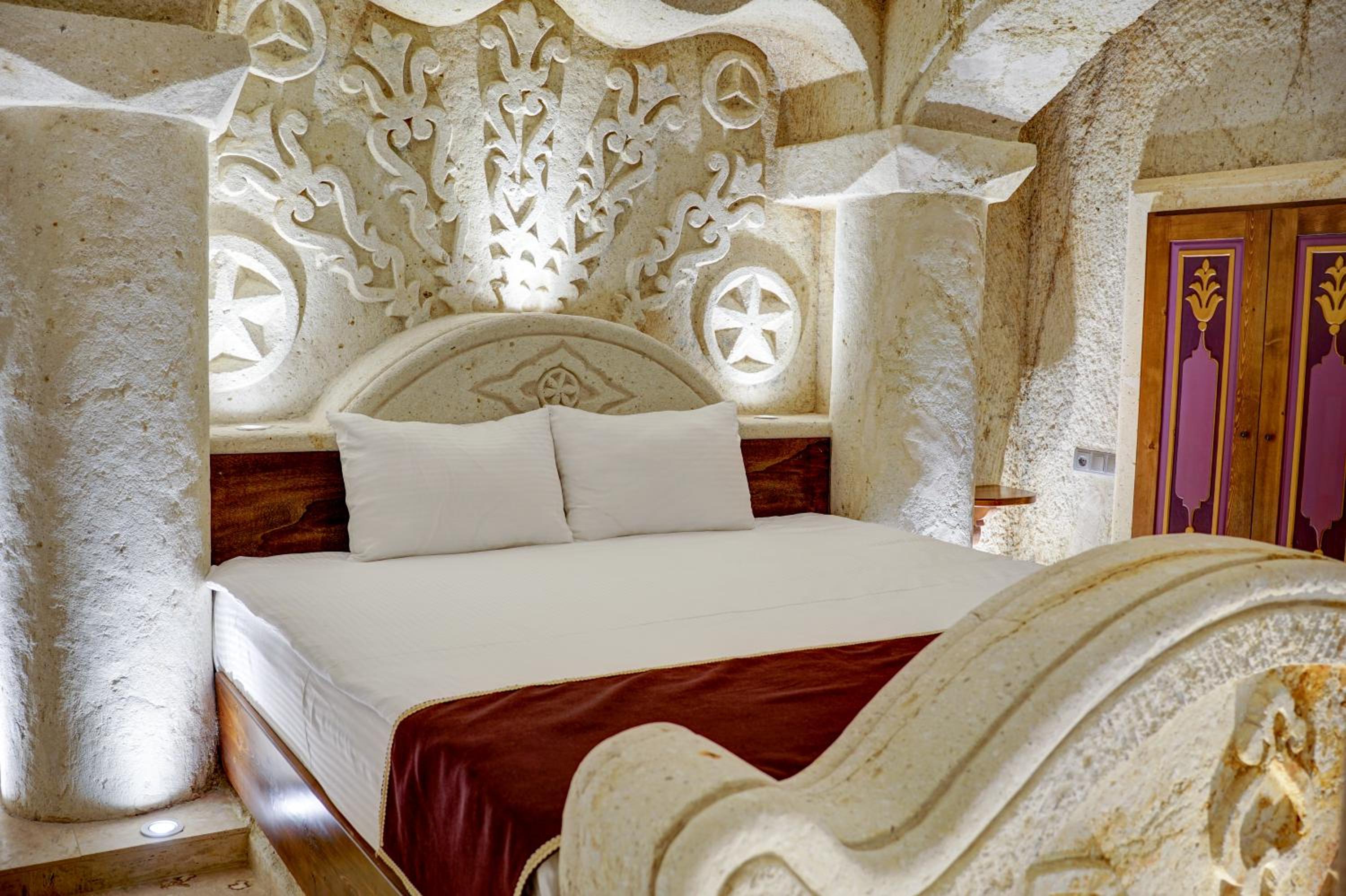 Queen Suite - Photo 7