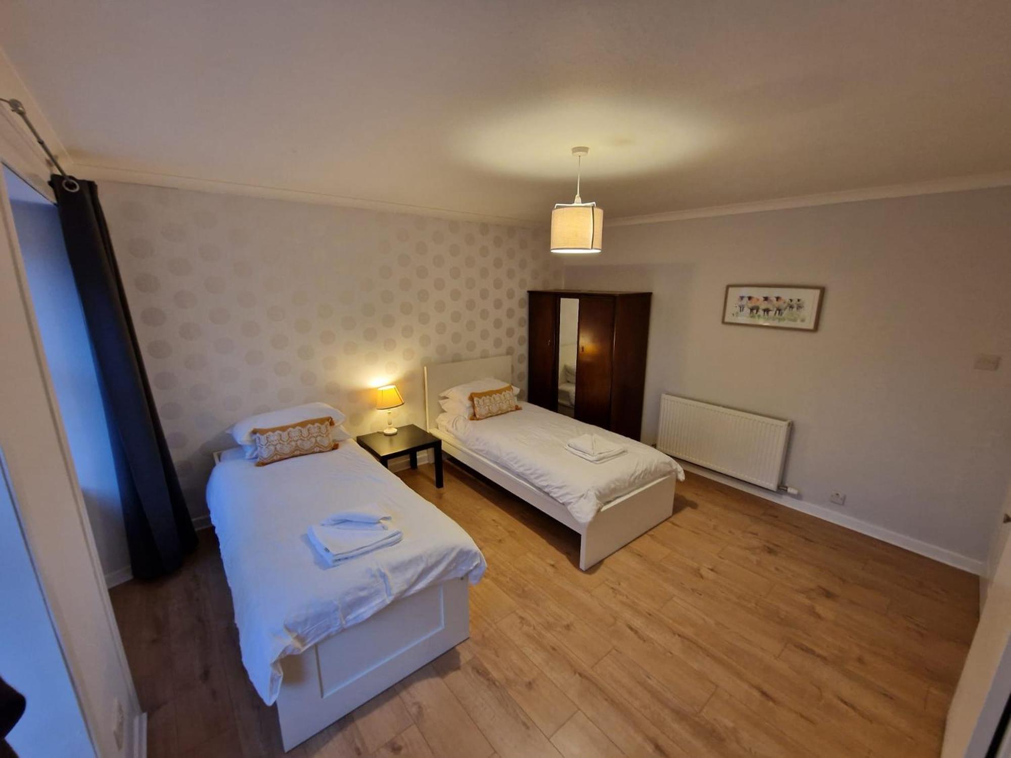 Four-Bedroom House photo 1